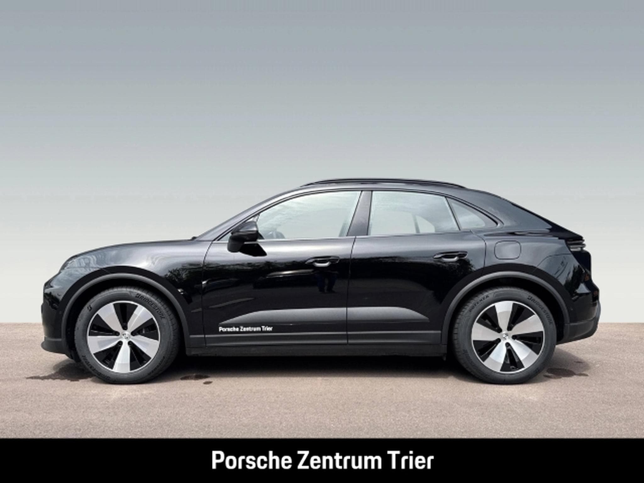 Porsche Macan Surround-View BOSE PASM LED-Matrix (2026) - Photo 2