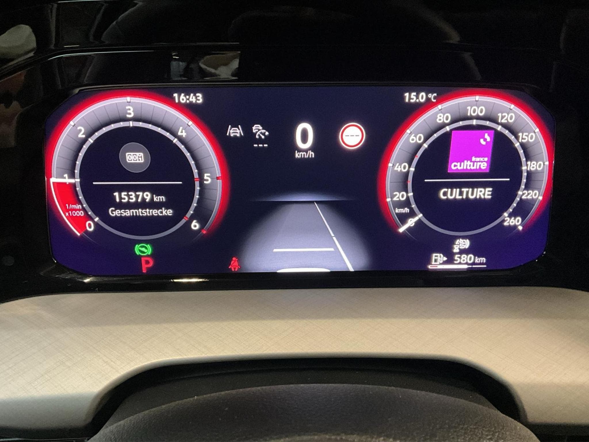 VW Golf Life+DSG+LED+Navi (2024) - Photo 13