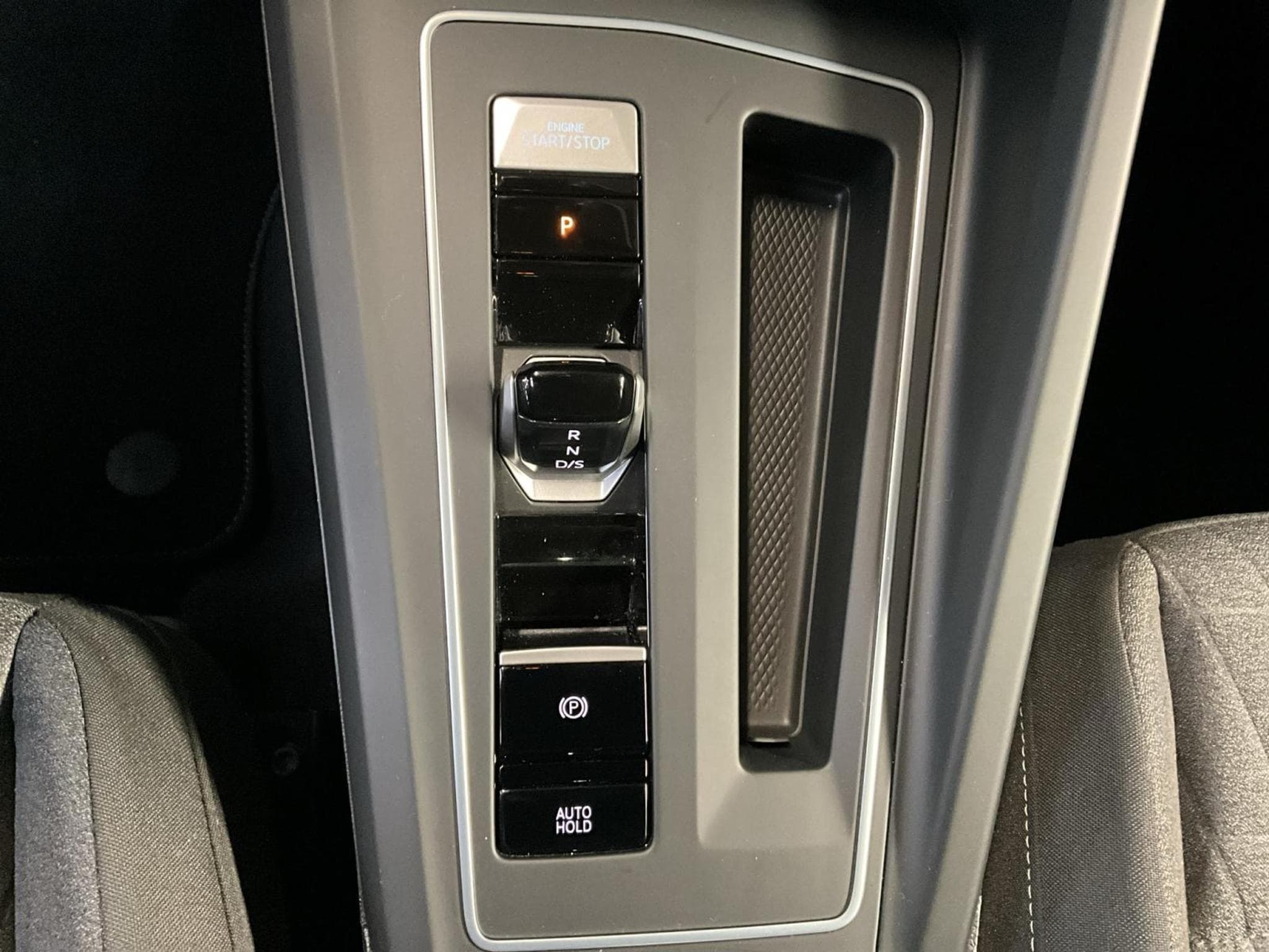 VW Golf Life+DSG+LED+Navi (2024) - Photo 17