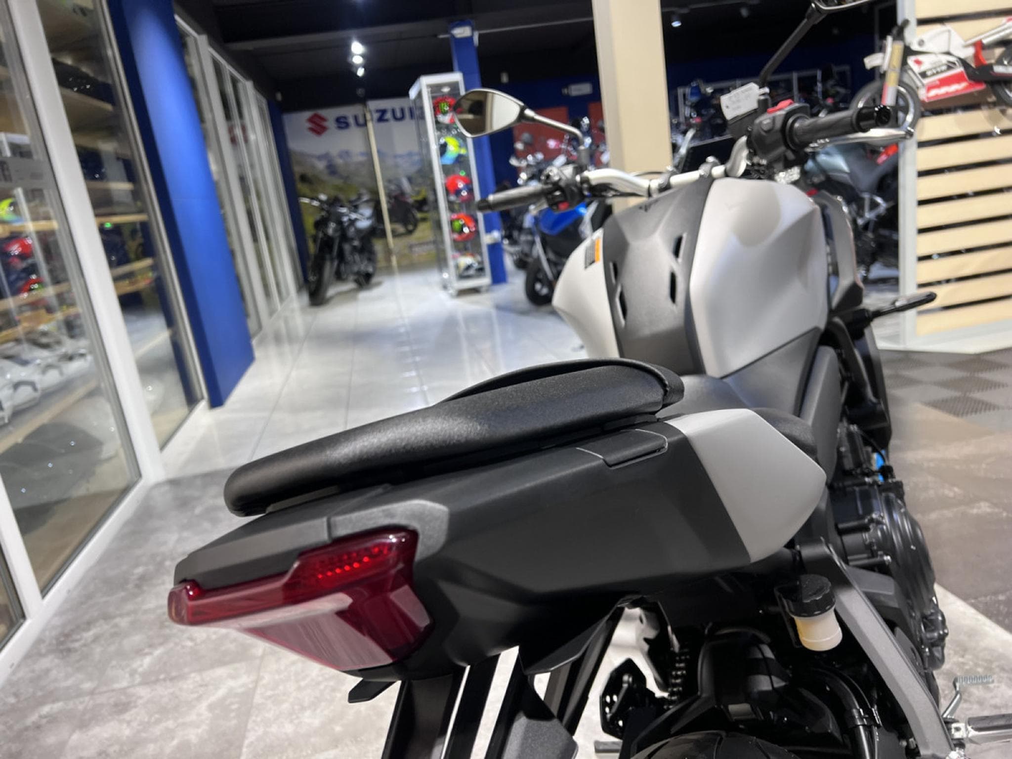 Yamaha MT07 + QuickShifter offert (2026) - Photo 5