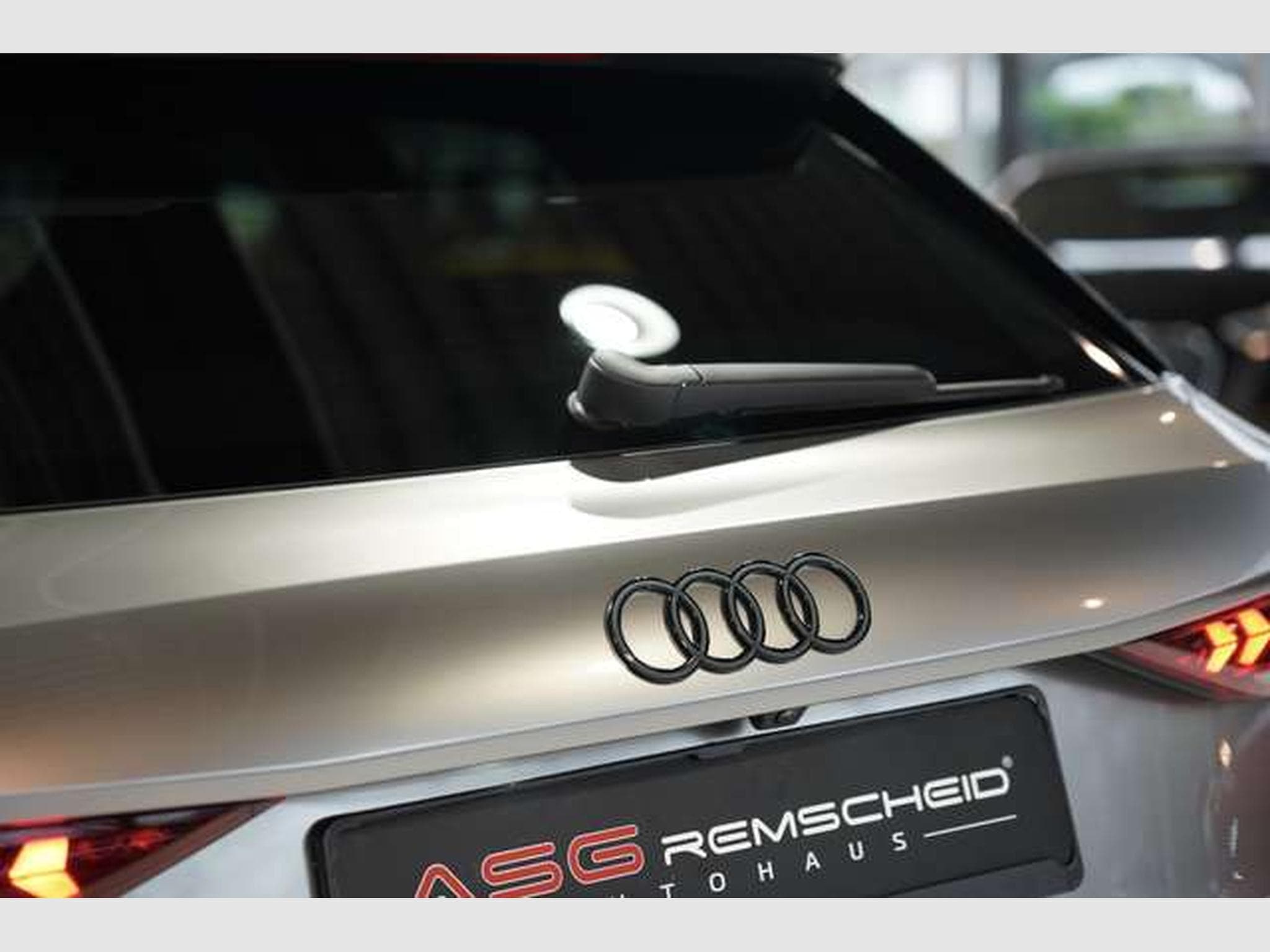 Audi RS3 q. Sportback 1.HD*Schale*S-AGA*Carbon*YIDO (2024) - Photo 15