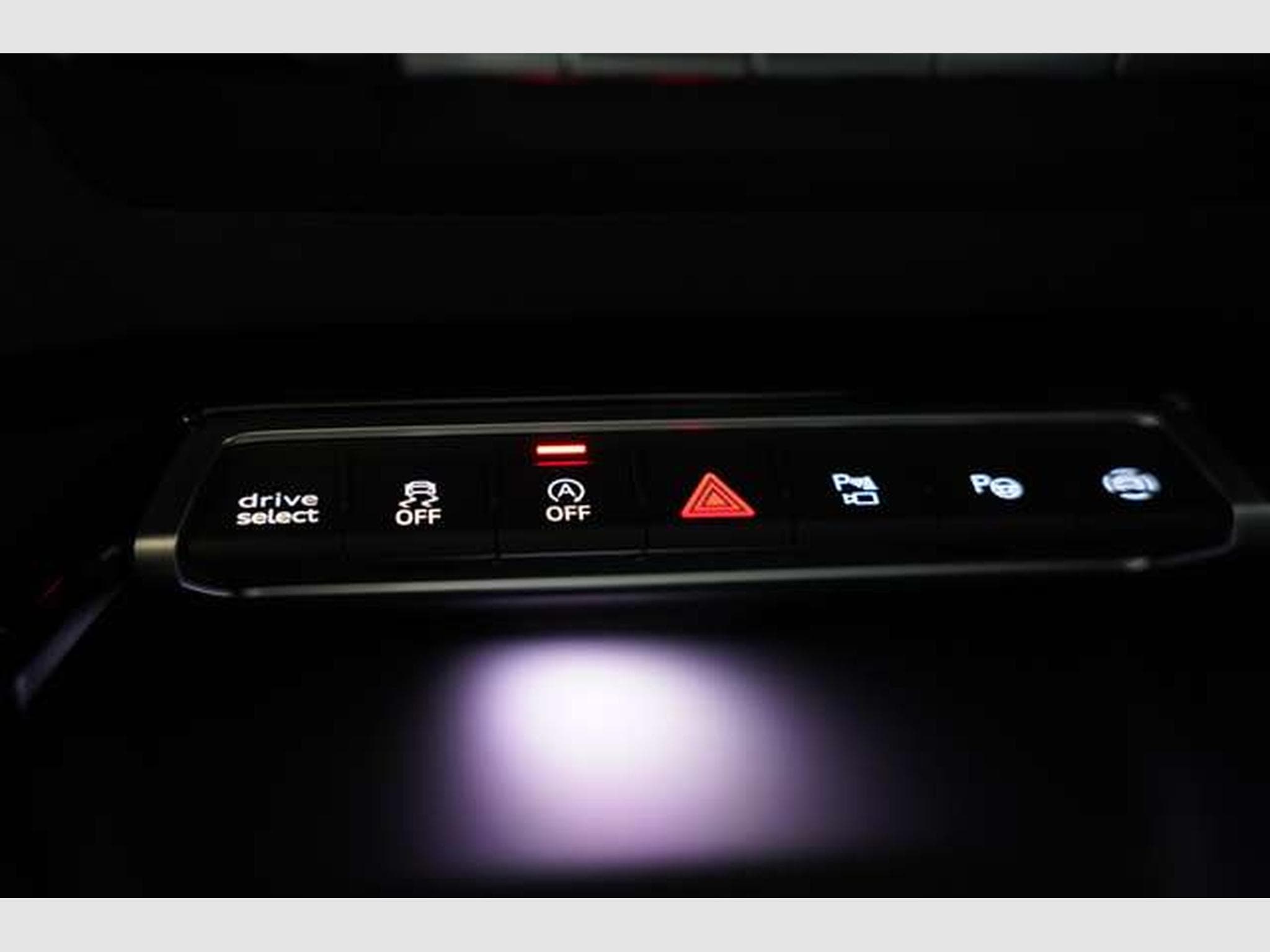 Audi RS3 q. Sportback 1.HD*Schale*S-AGA*Carbon*YIDO (2024) - Photo 39