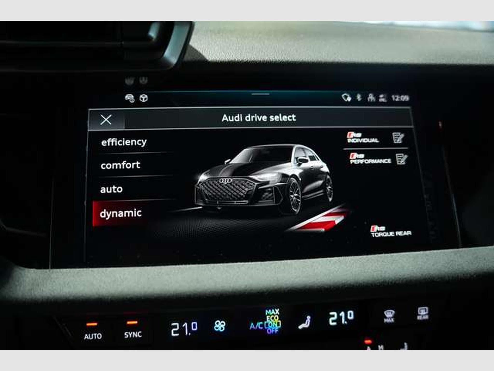 Audi RS3 q. Sportback 1.HD*Schale*S-AGA*Carbon*YIDO (2024) - Photo 41
