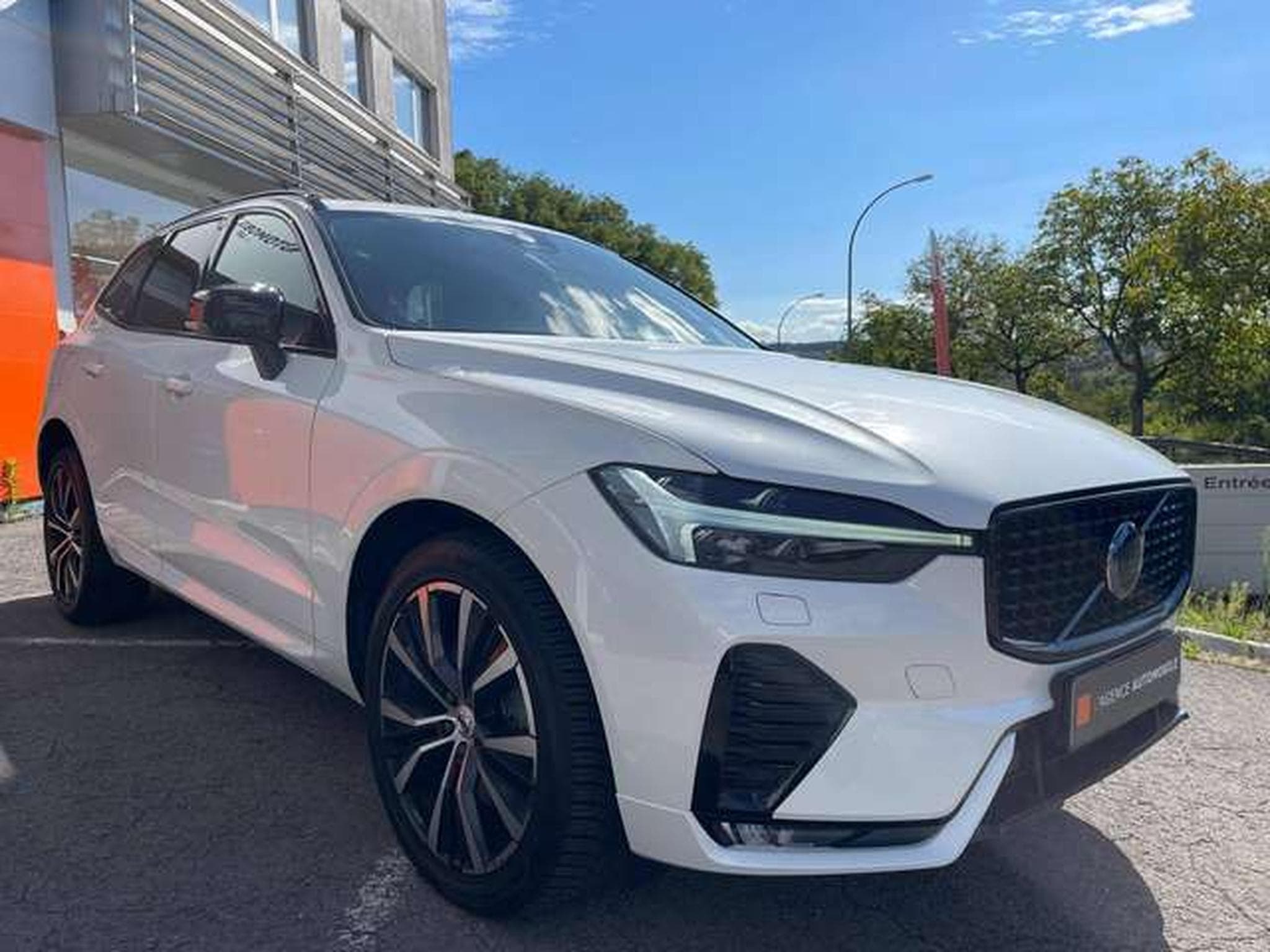 Volvo XC60 XC60 B4 D Ultimate Dark-JUSQU'A 36MOIS DE GARANTIE (2022) - Photo 4