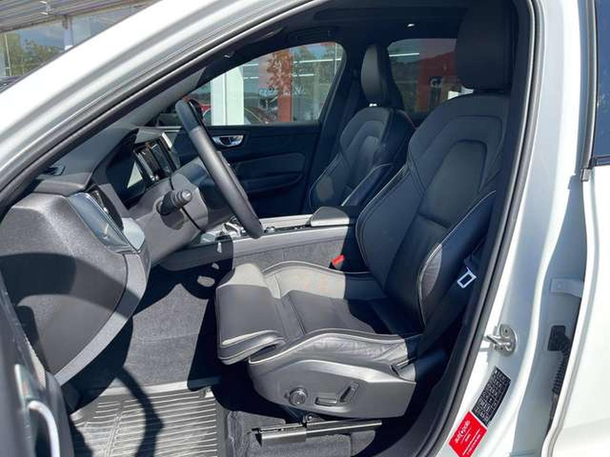 Volvo XC60 XC60 B4 D Ultimate Dark-JUSQU'A 36MOIS DE GARANTIE (2022) - Photo 16