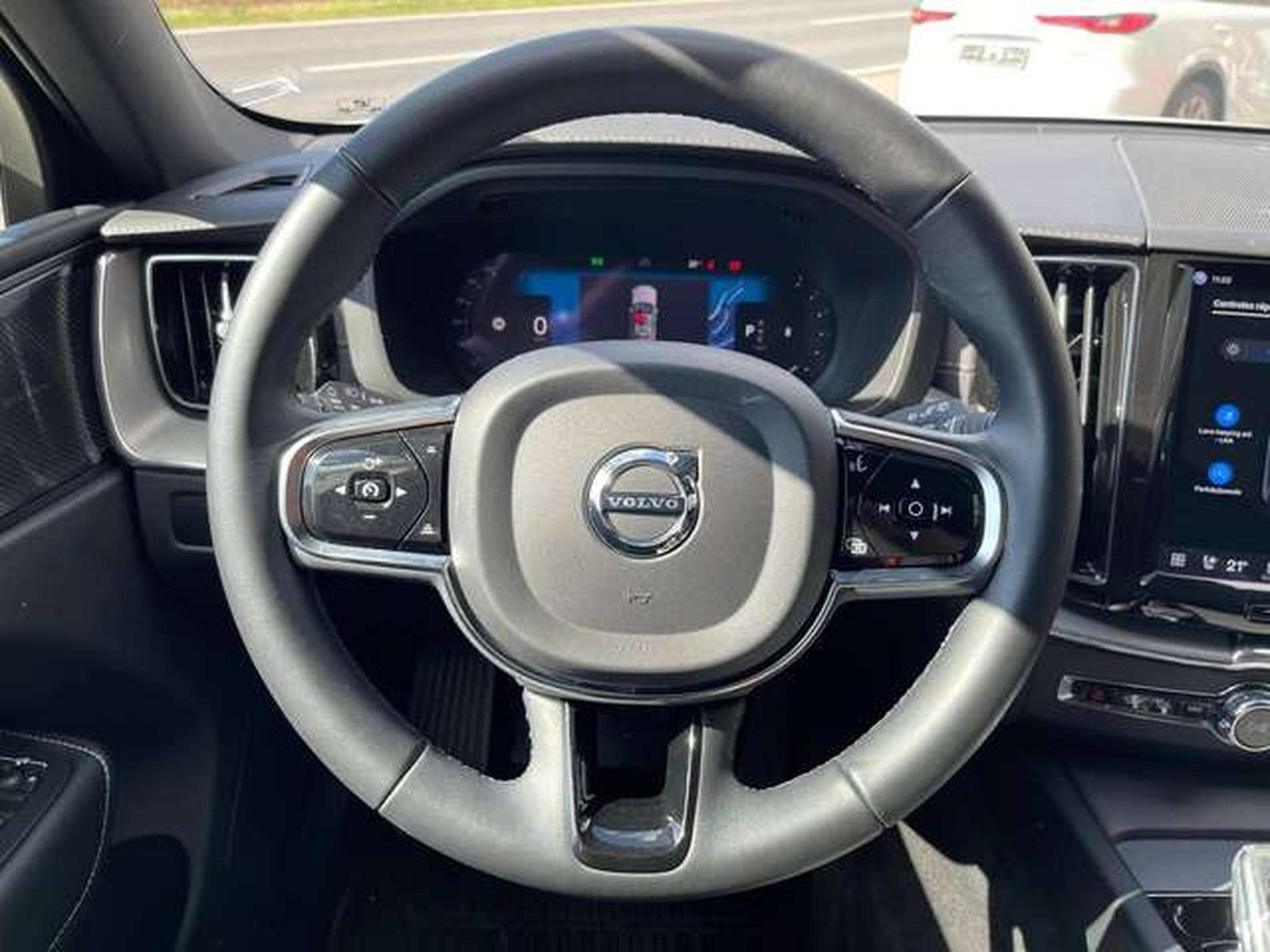 Volvo XC60 XC60 B4 D Ultimate Dark-JUSQU'A 36MOIS DE GARANTIE (2022) - Photo 15