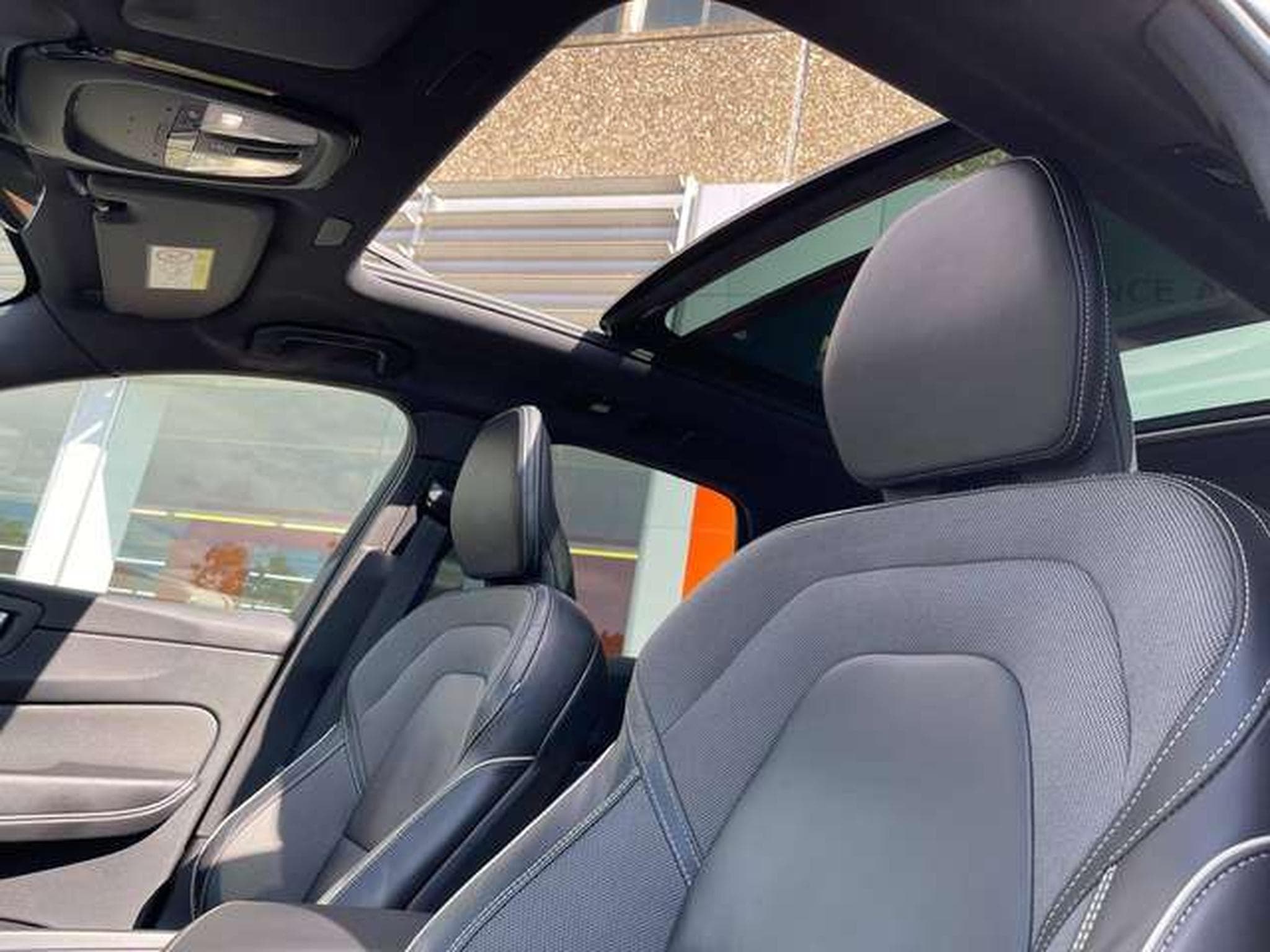 Volvo XC60 XC60 B4 D Ultimate Dark-JUSQU'A 36MOIS DE GARANTIE (2022) - Photo 18