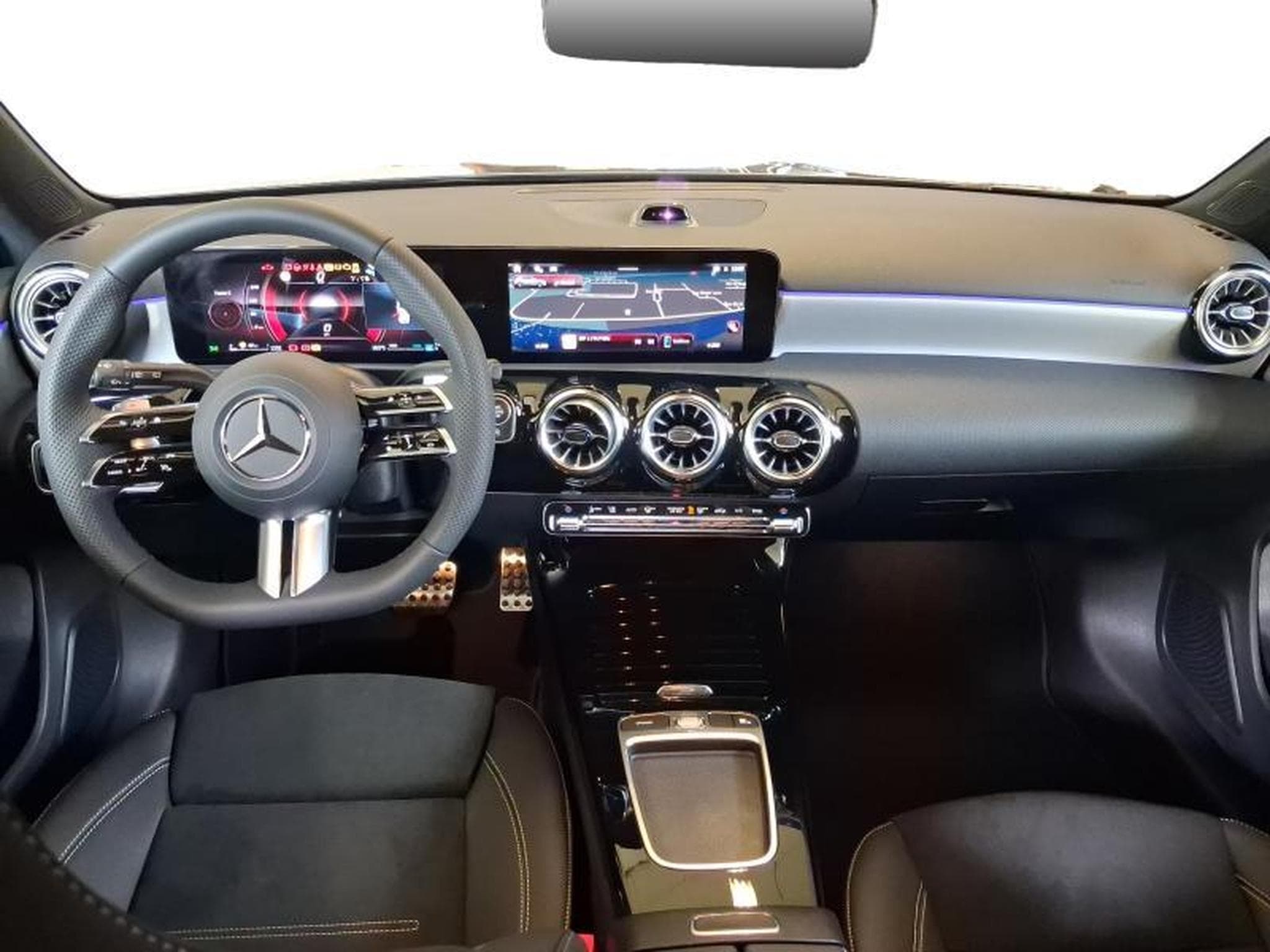 Mercedes A 200 AMG Line (2026) - Foto 2