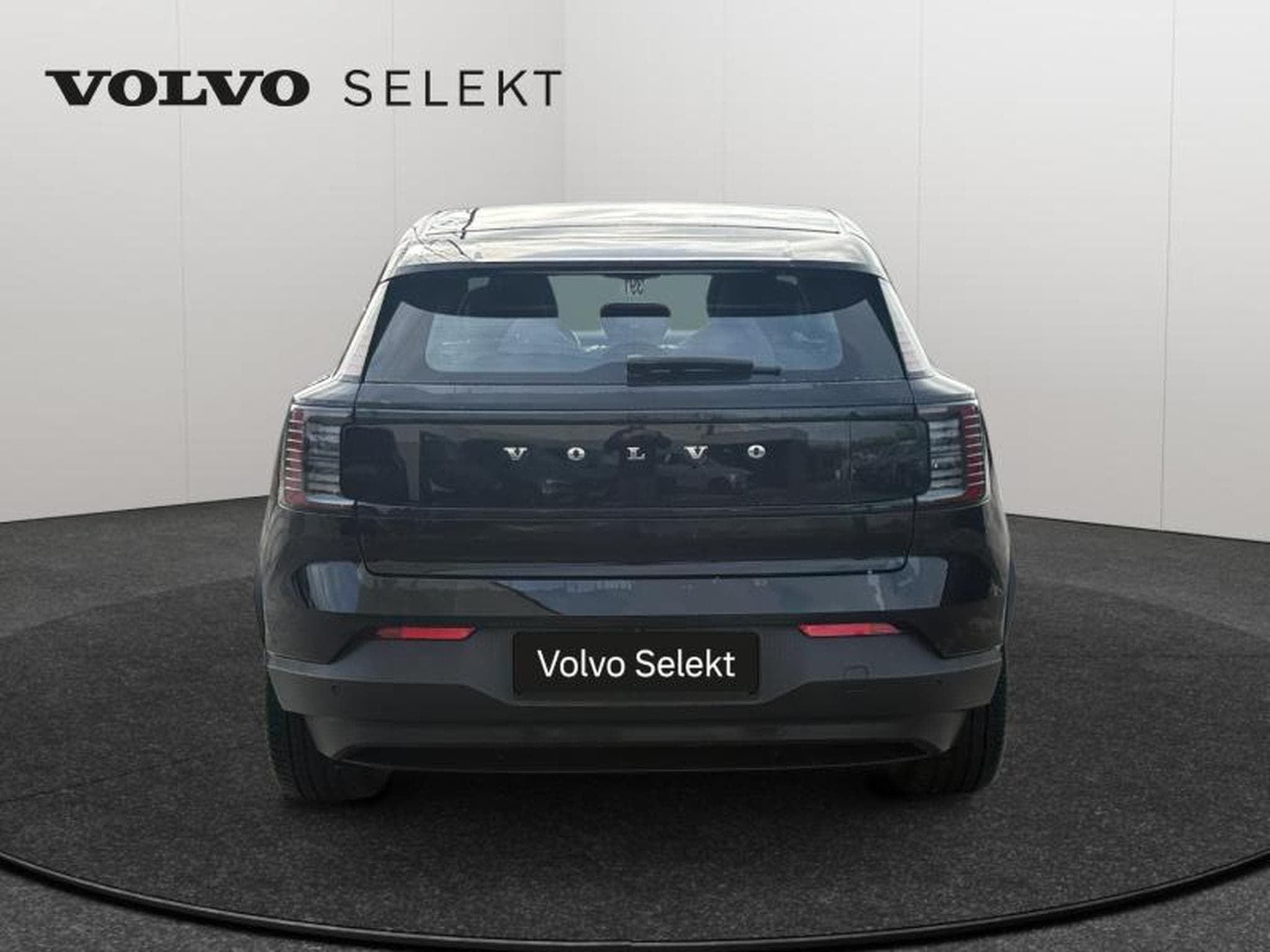 Volvo EX30 Single Motor Extended Range Plus (2024) - Photo 6