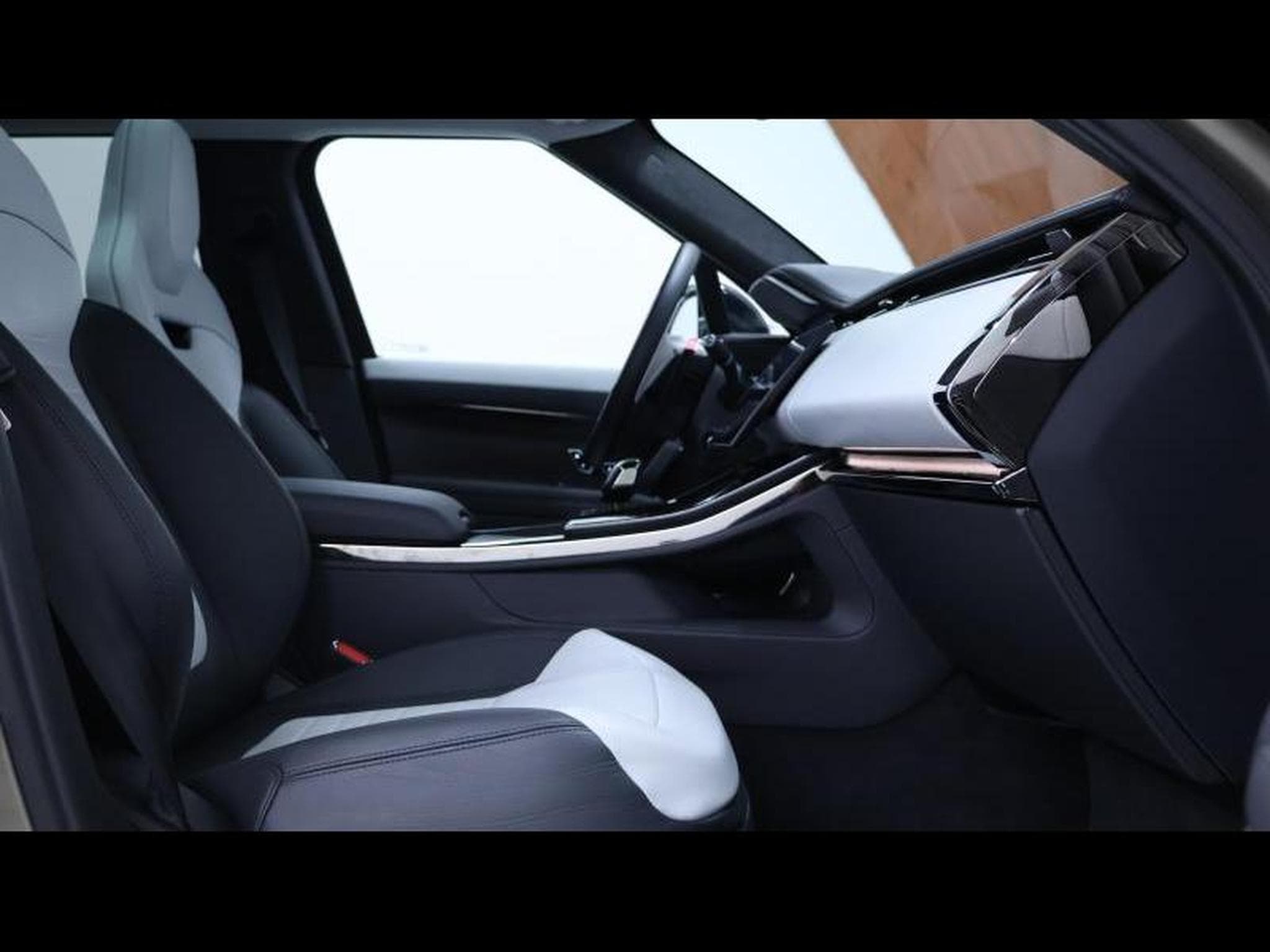 Land-Rover Range Rover Sport SV Edition One (2024) - Foto 8