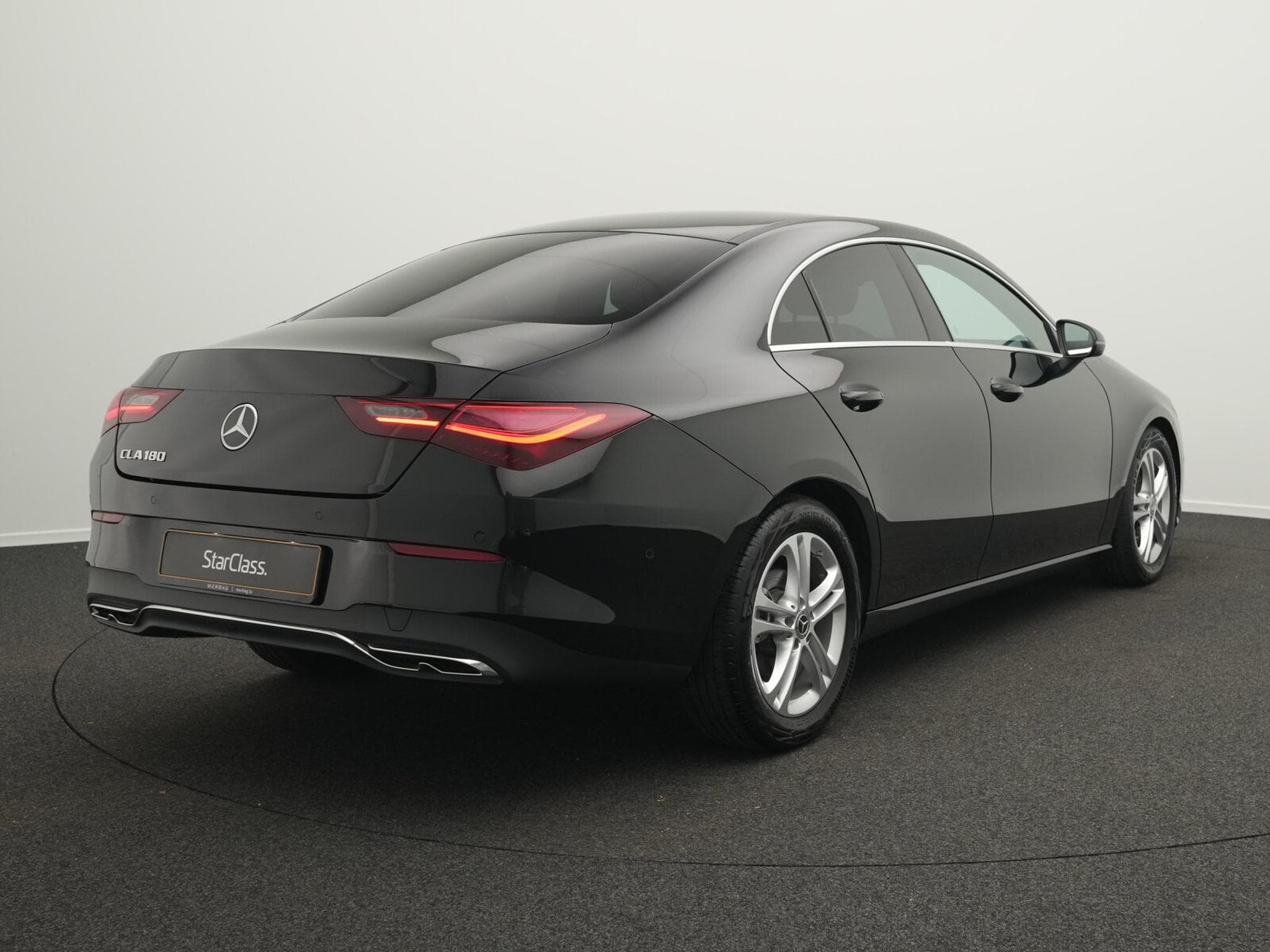 Mercedes CLA 180 LED+Kamera+Totw+MBUX (2024) - Photo 3