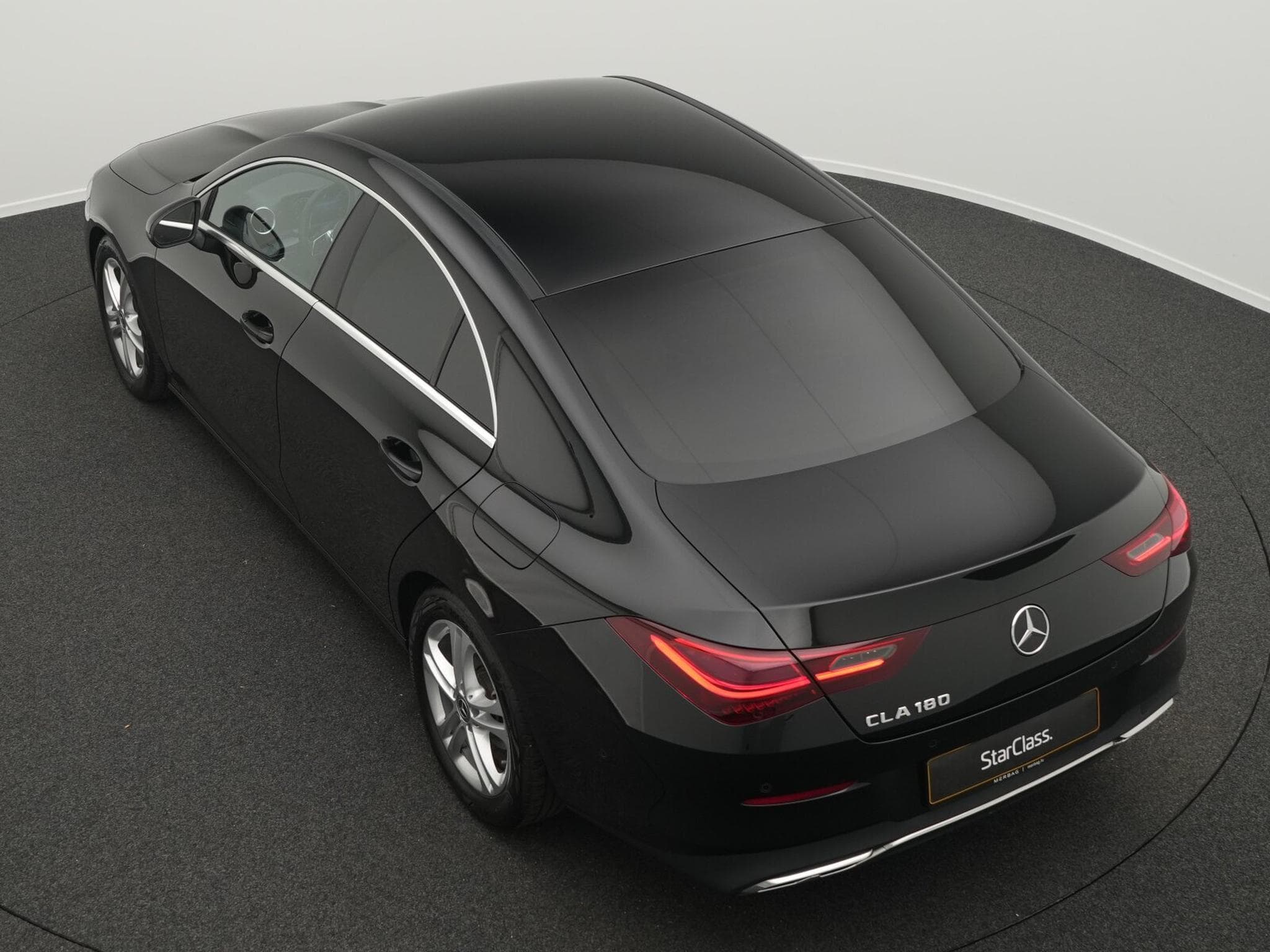Mercedes CLA 180 LED+Kamera+Totw+MBUX (2024) - Photo 13