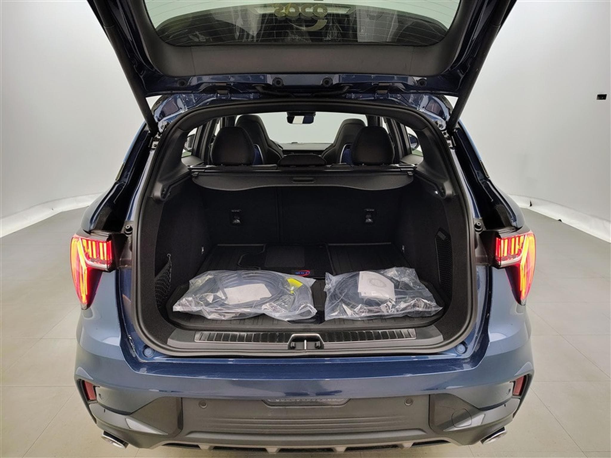 Lynk & Co 01 1.5 Turbo PHEV NAVI / FULL LED / TOIT PANO / CAMERA / JA 20" (2025) - Photo 15