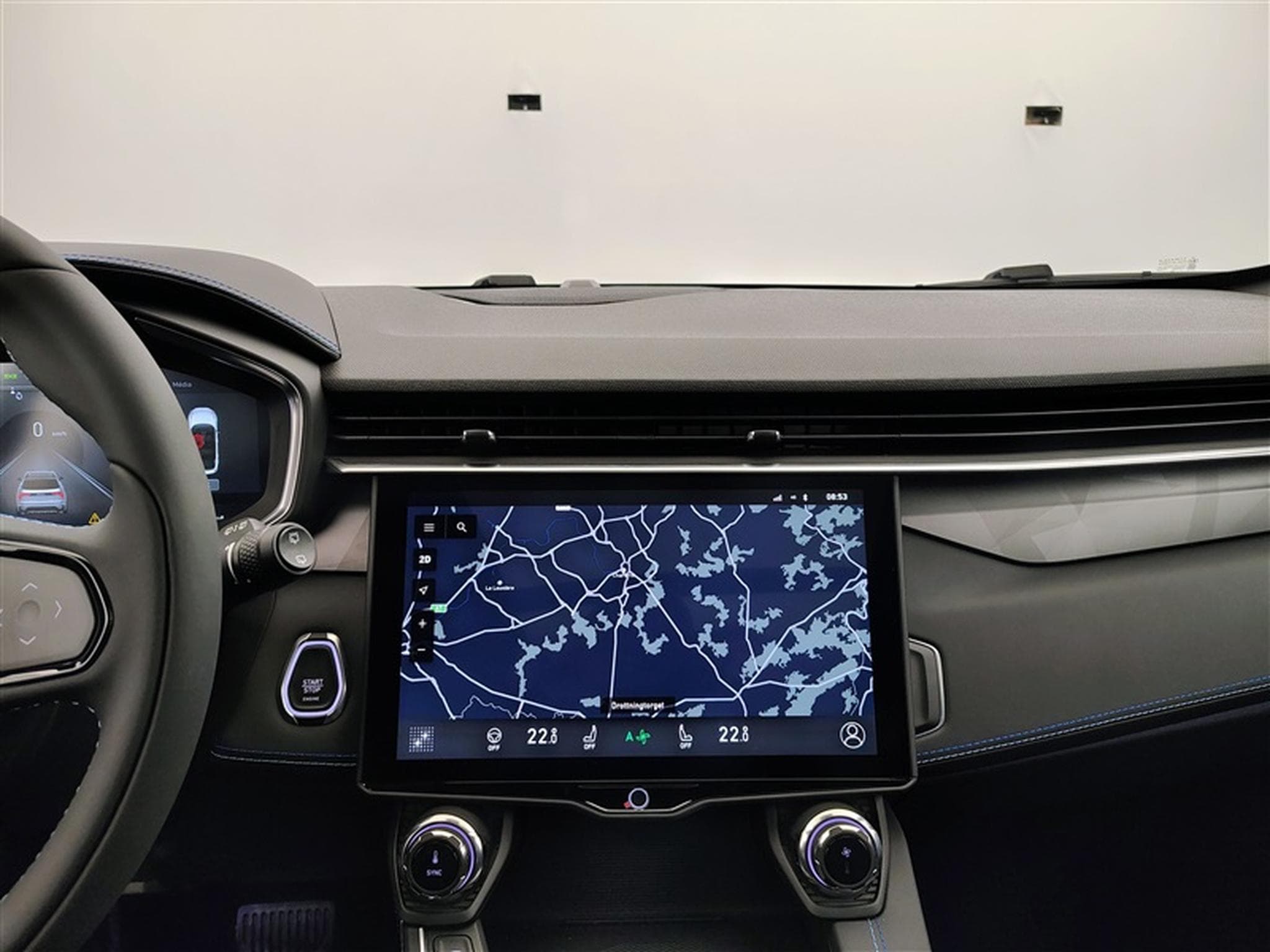 Lynk & Co 01 1.5 Turbo PHEV NAVI / FULL LED / TOIT PANO / CAMERA / JA 20" (2025) - Photo 11
