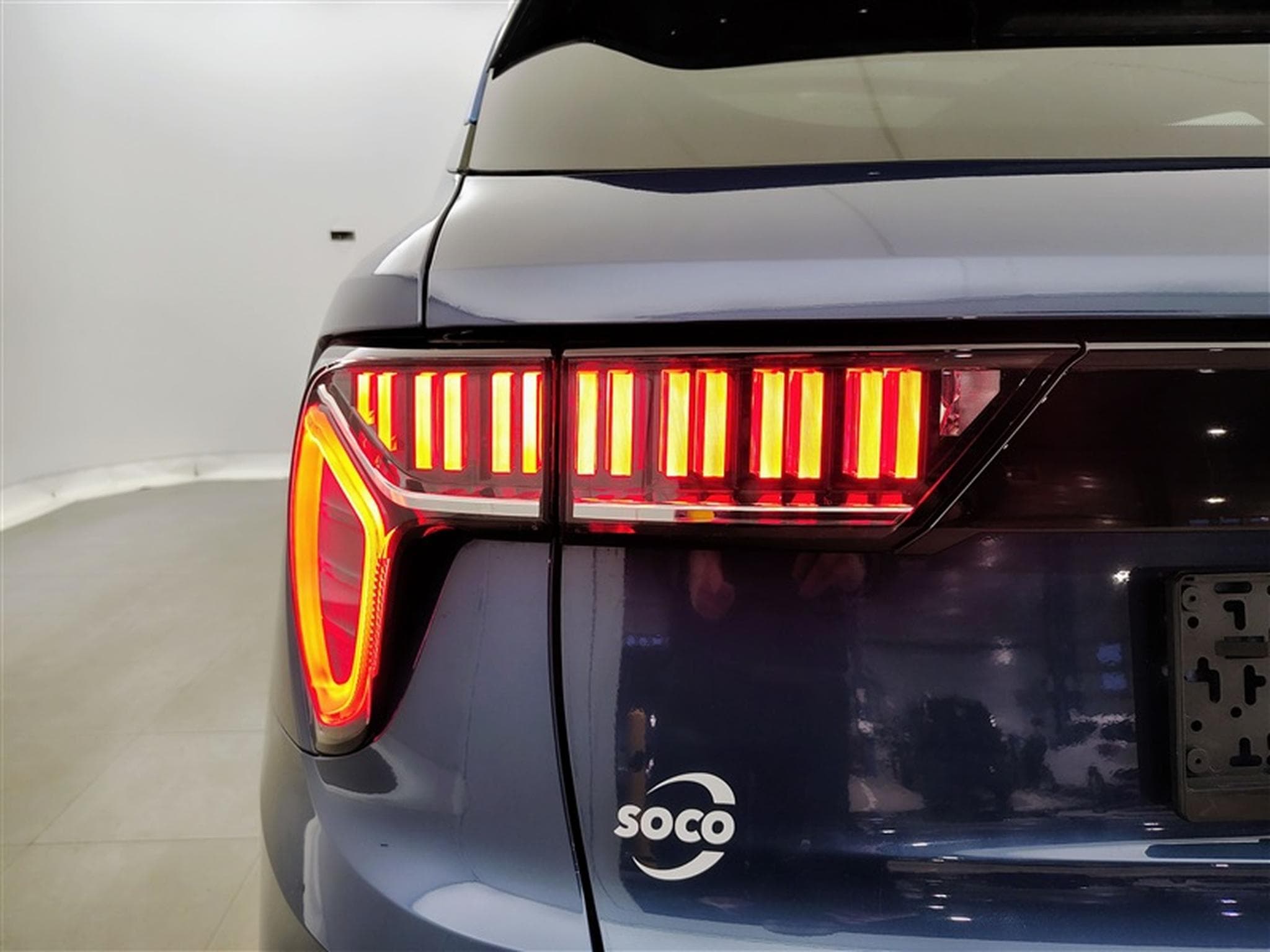 Lynk & Co 01 1.5 Turbo PHEV NAVI / FULL LED / TOIT PANO / CAMERA / JA 20" (2025) - Photo 17
