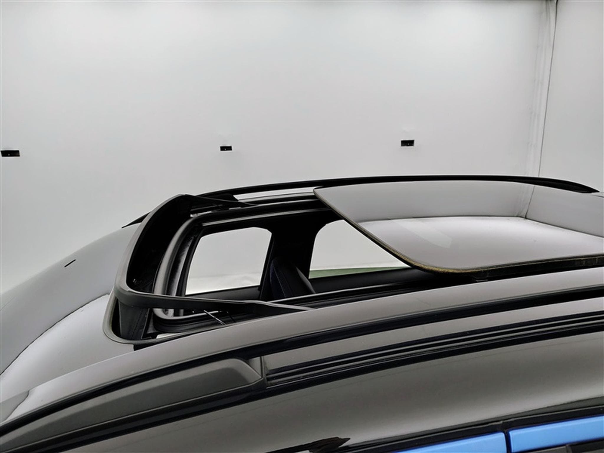 Lynk & Co 01 1.5 Turbo PHEV NAVI / FULL LED / TOIT PANO / CAMERA / JA 20" (2025) - Photo 20