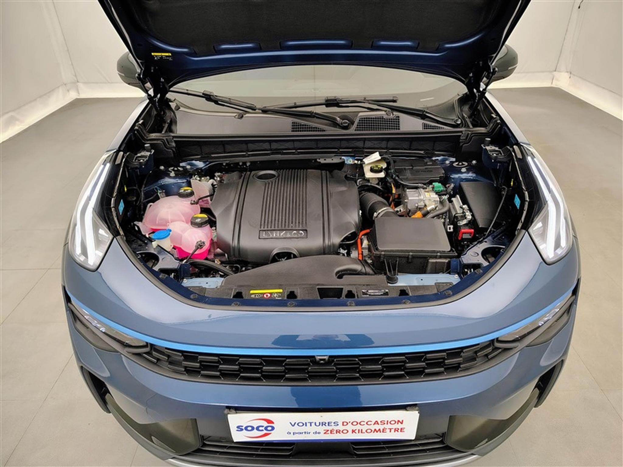 Lynk & Co 01 1.5 Turbo PHEV NAVI / FULL LED / TOIT PANO / CAMERA / JA 20" (2025) - Photo 23