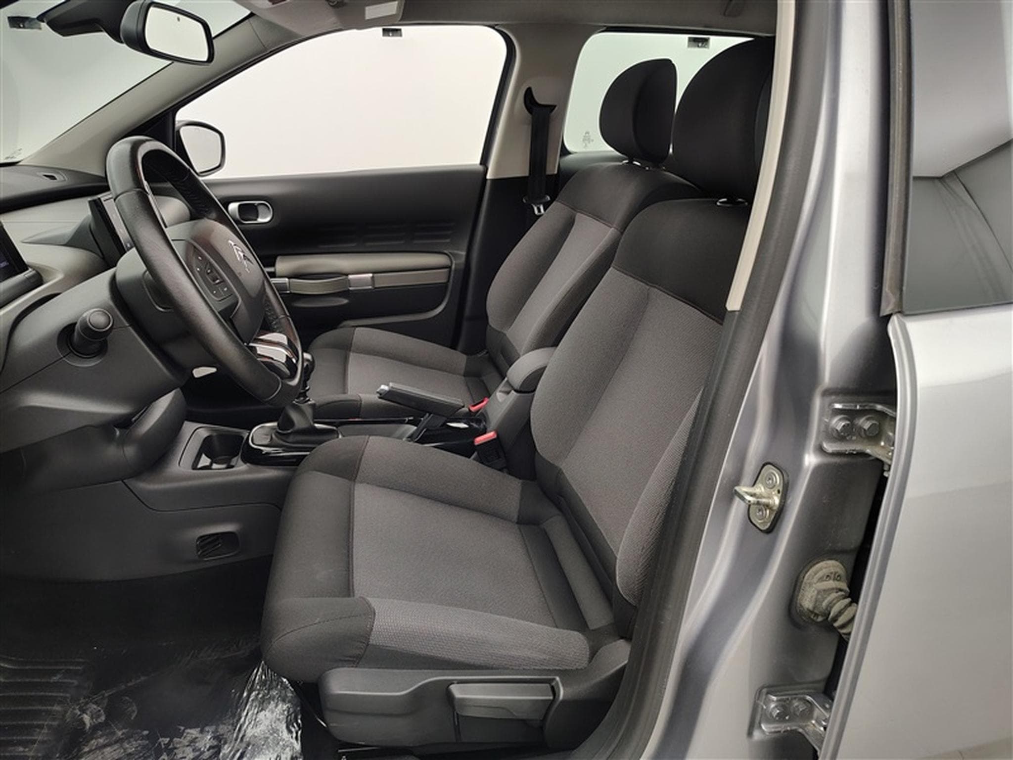 Citroën C4 Cactus 1.5 BlueHDi Feel NAVI / PDC AV+AR (2020) - Photo 7