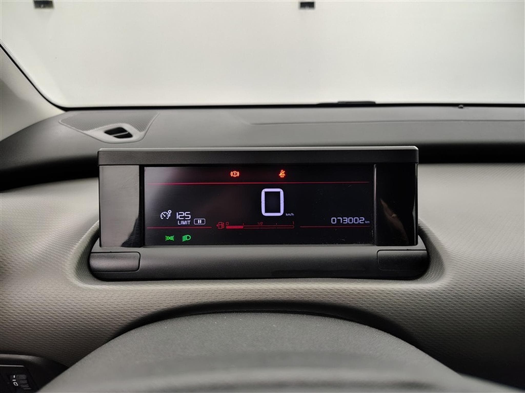 Citroën C4 Cactus 1.5 BlueHDi Feel NAVI / PDC AV+AR (2020) - Photo 10