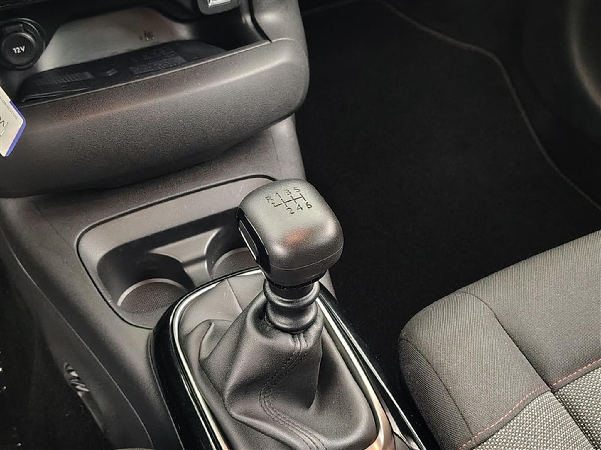 Citroën C4 Cactus 1.5 BlueHDi Feel NAVI / PDC AV+AR (2020) - Photo 12