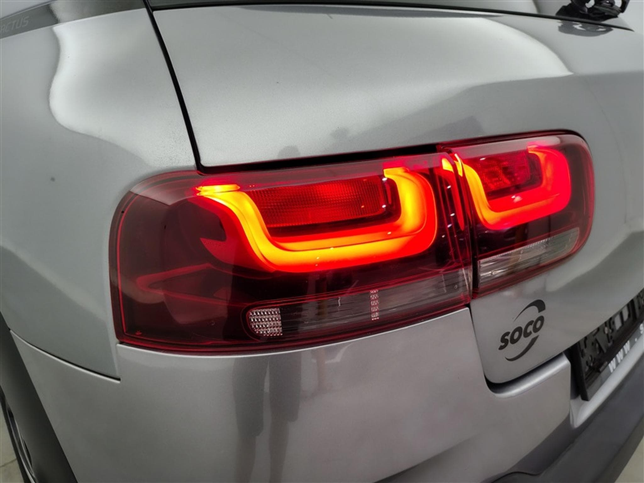 Citroën C4 Cactus 1.5 BlueHDi Feel NAVI / PDC AV+AR (2020) - Photo 16
