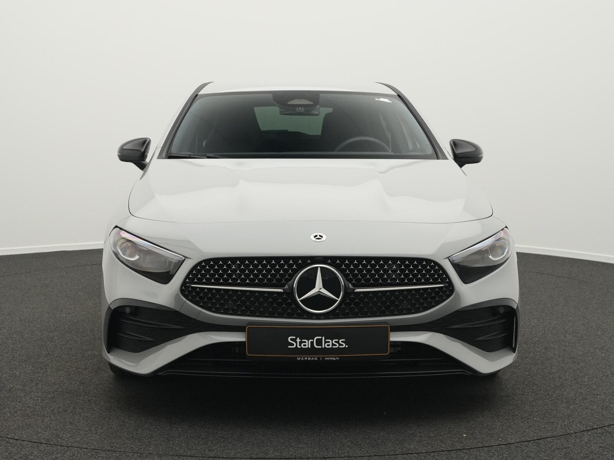 Mercedes A 200 d AMG-Line Multi+Night+Kamera+Ambi (2025) - Photo 2