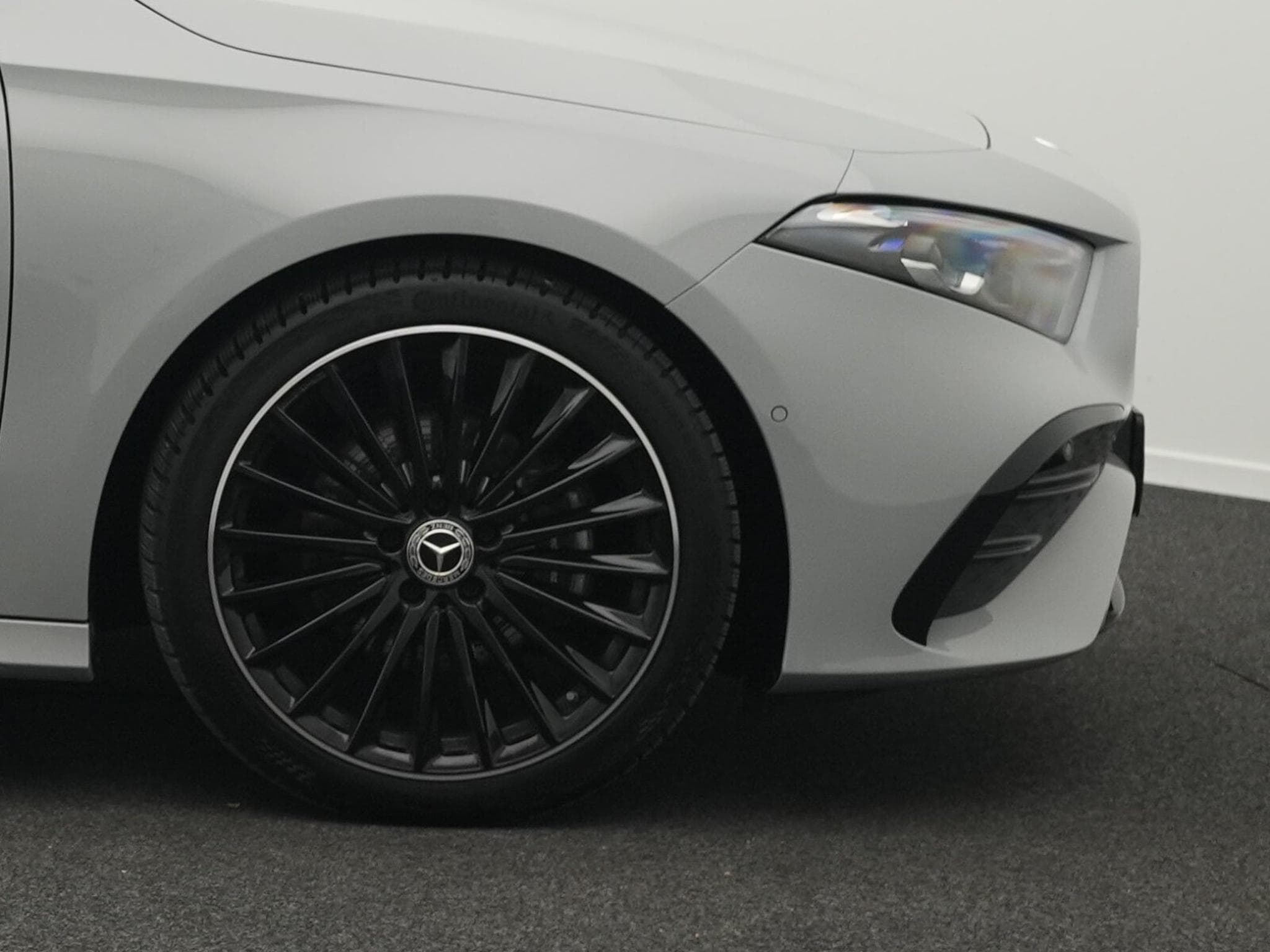 Mercedes A 200 d AMG-Line Multi+Night+Kamera+Ambi (2025) - Photo 8