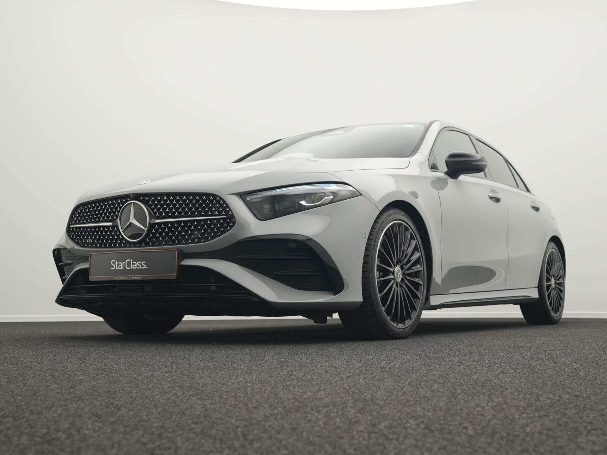Mercedes A 200 d AMG-Line Multi+Night+Kamera+Ambi (2025) - Photo 10