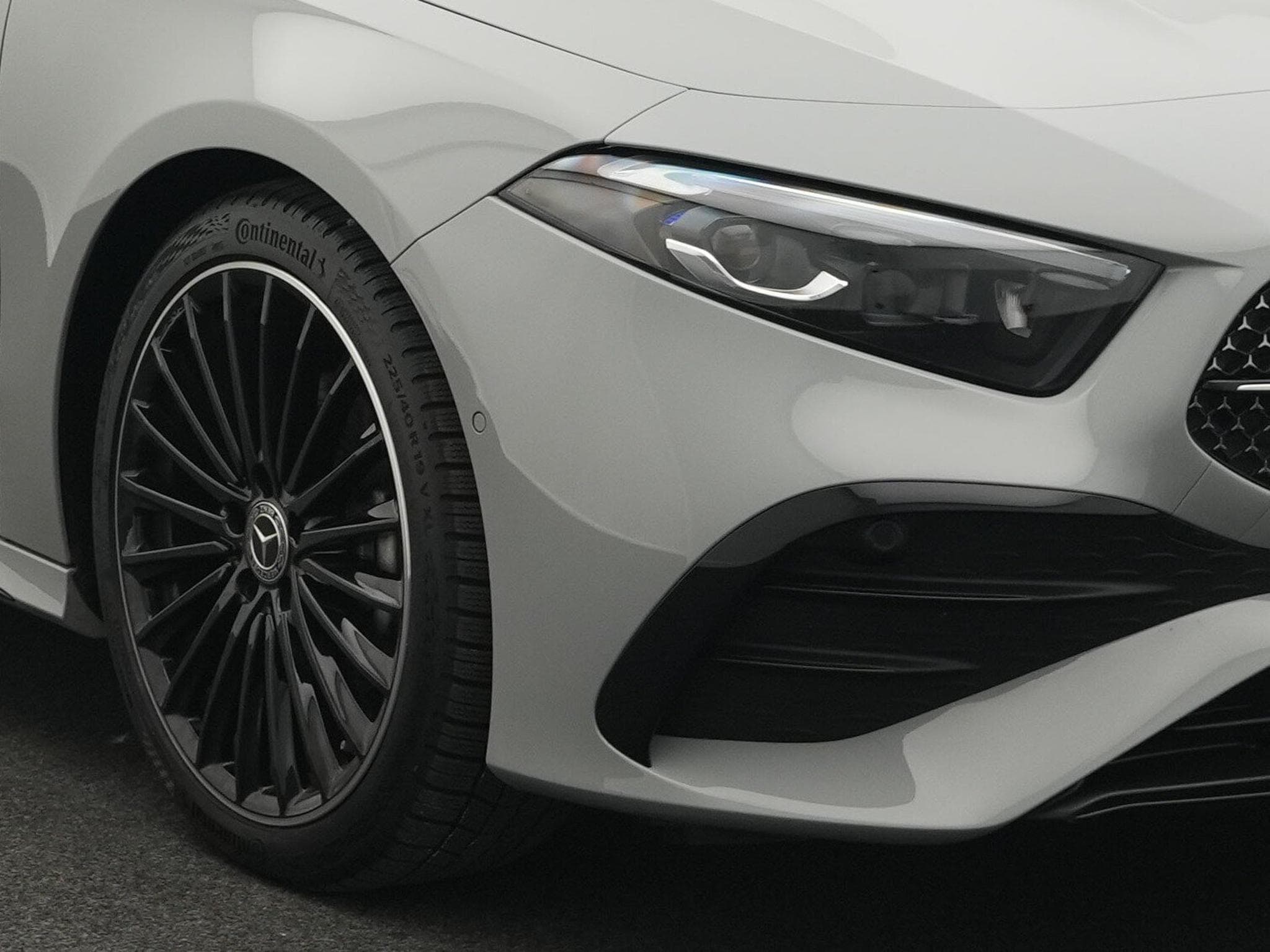 Mercedes A 200 d AMG-Line Multi+Night+Kamera+Ambi (2025) - Photo 9