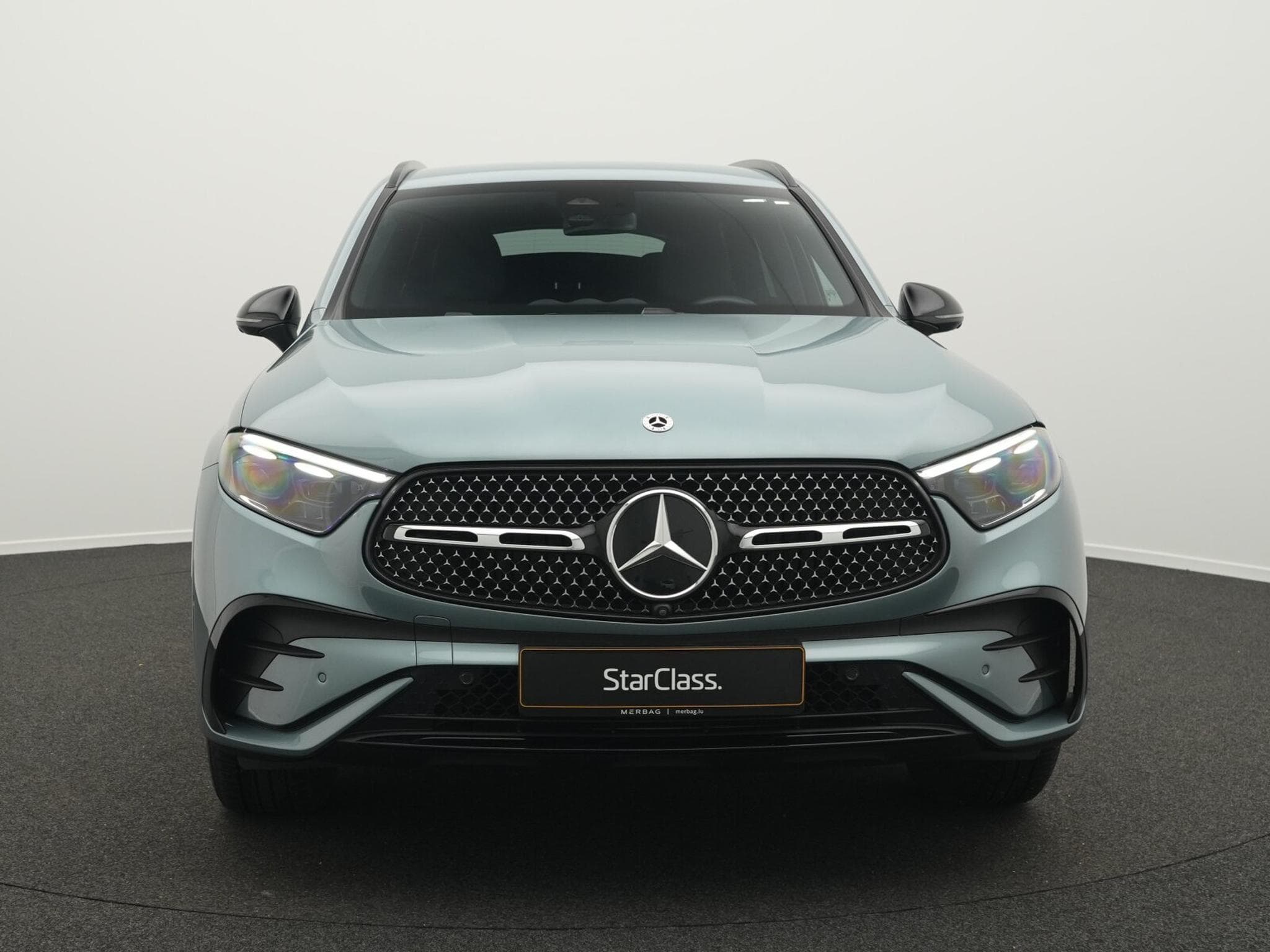 Mercedes GLC 300 d 4M AMG-Line Digital+AHK+19"+Night+Memo (2025) - Photo 2