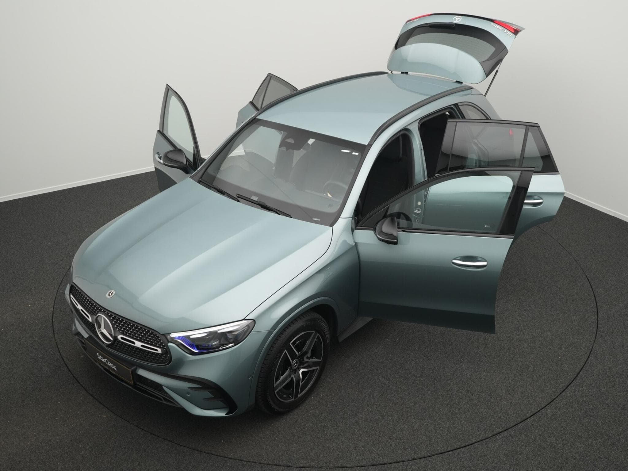 Mercedes GLC 300 d 4M AMG-Line Digital+AHK+19"+Night+Memo (2025) - Photo 14