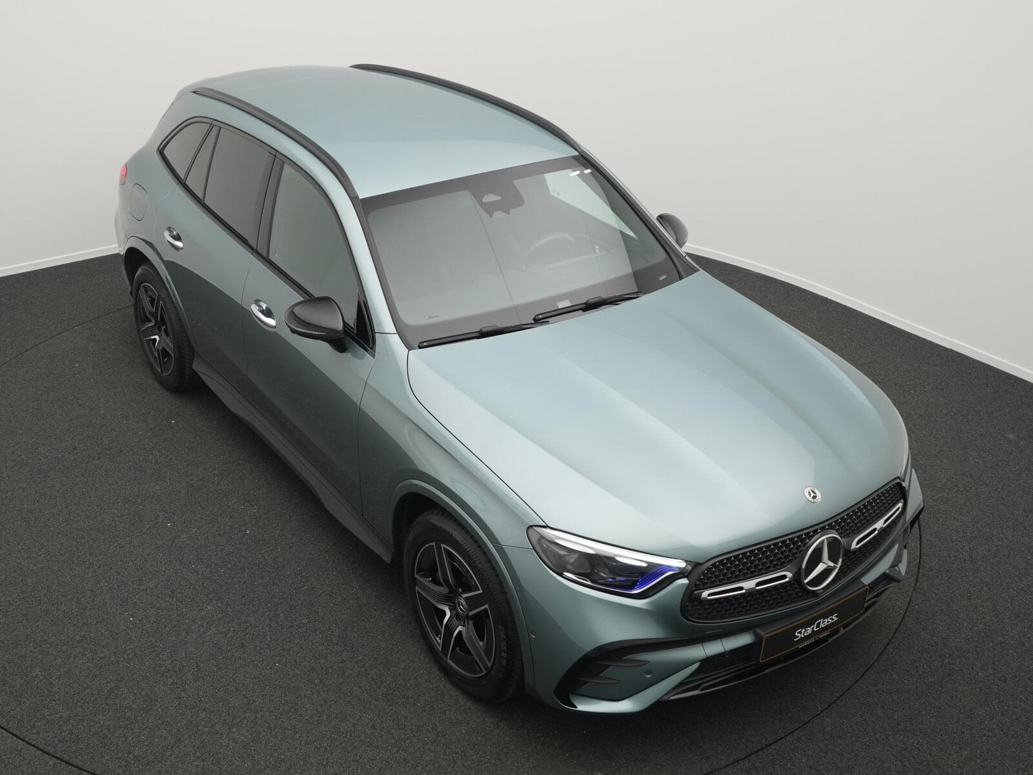 Mercedes GLC 300 d 4M AMG-Line Digital+AHK+19"+Night+Memo (2025) - Photo 12