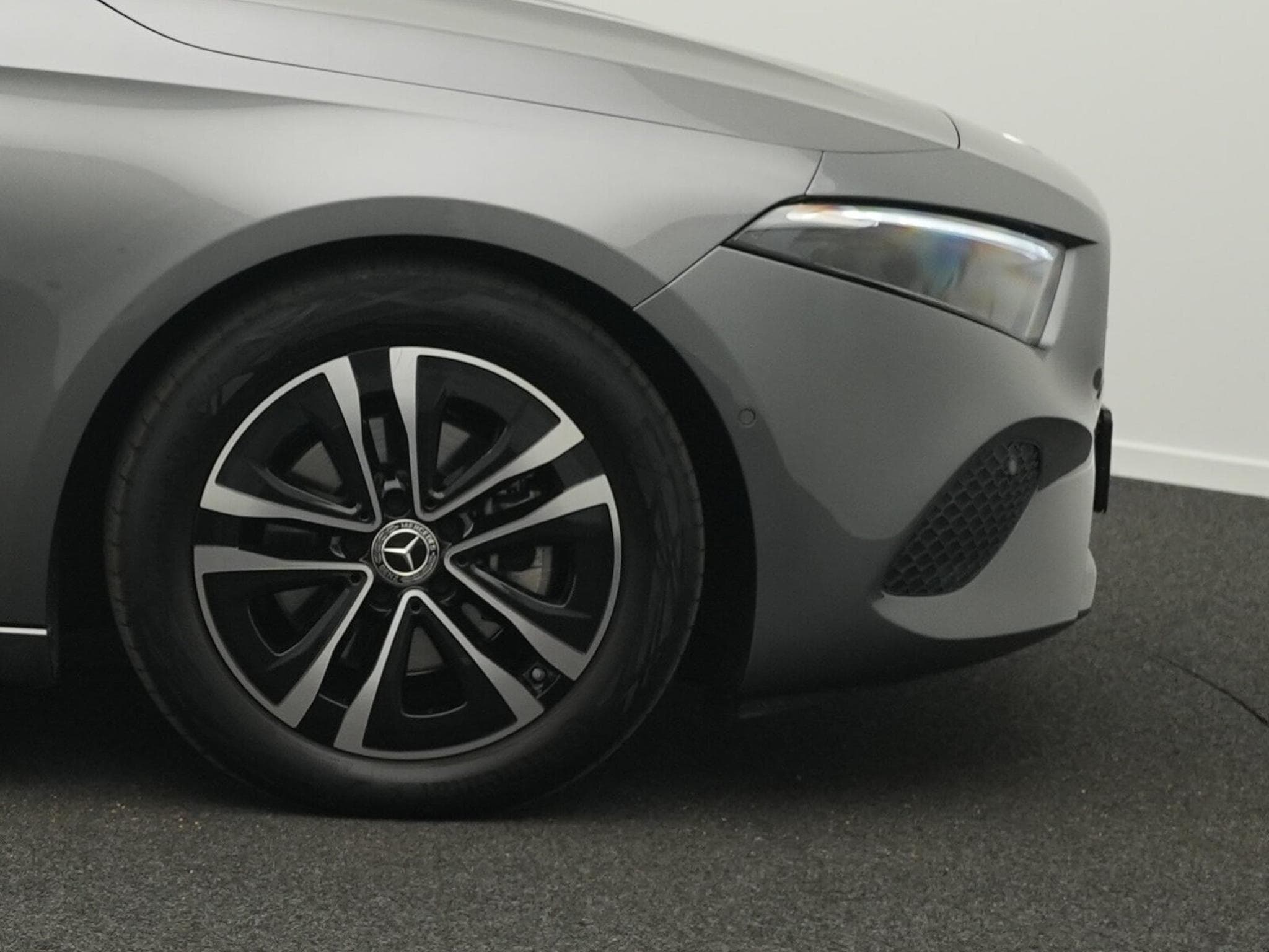Mercedes A 180 d Progressive LED+Kamera+PTS (2025) - Photo 8