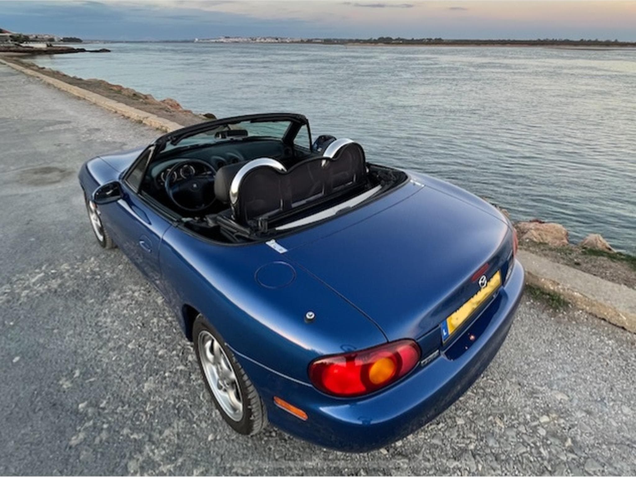 Mazda MX-5 10th Anniversary (2000) - Photo 3