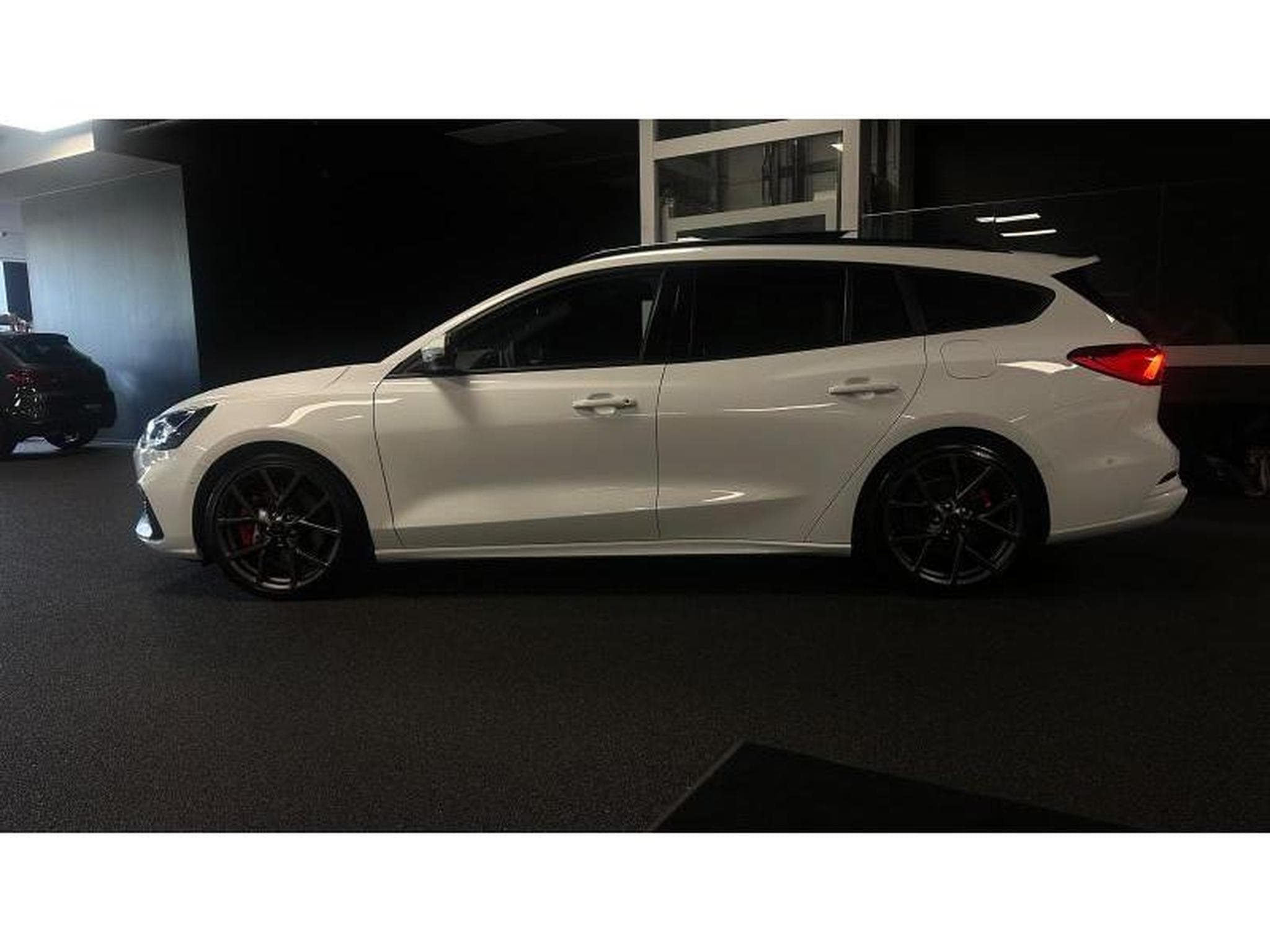 Ford Focus EcoBoost ST (2021) - Photo 4