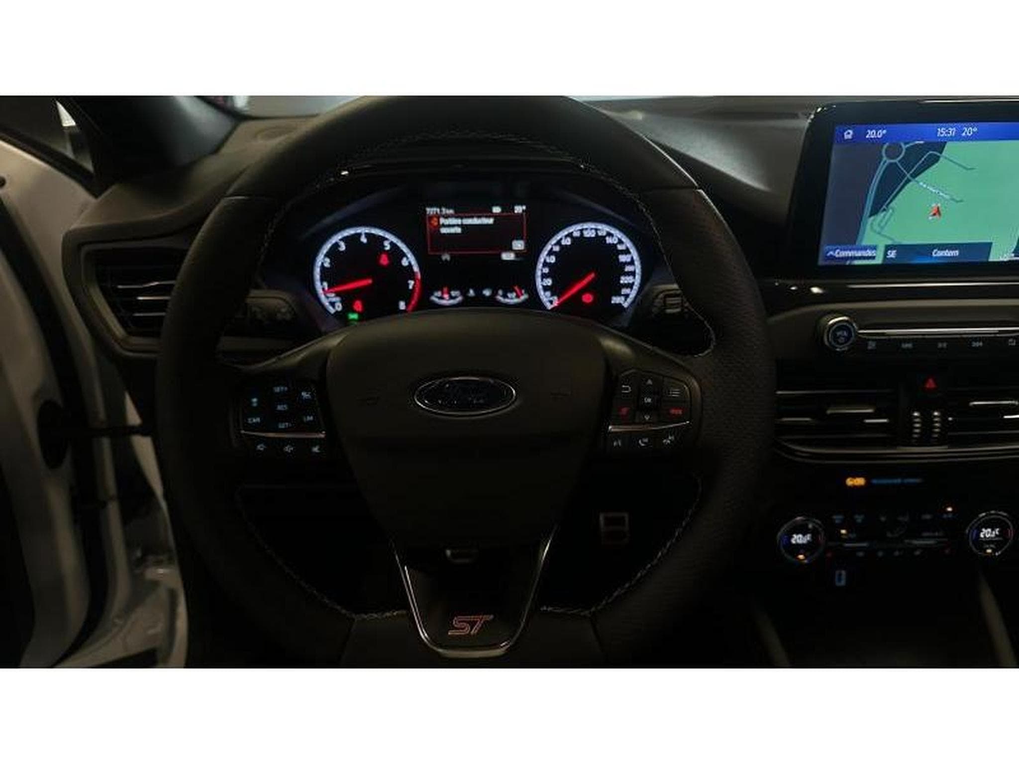 Ford Focus EcoBoost ST (2021) - Photo 15