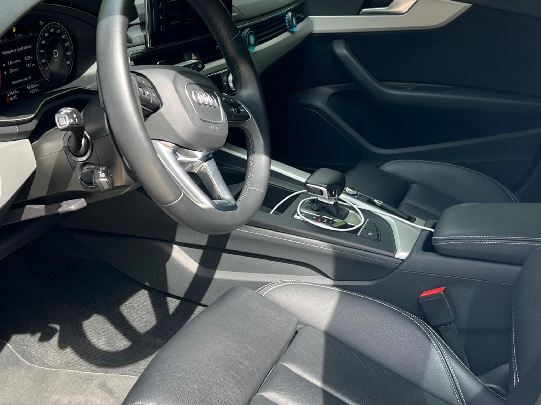 Audi A4 40 tdi advanced (2022) - Photo 5