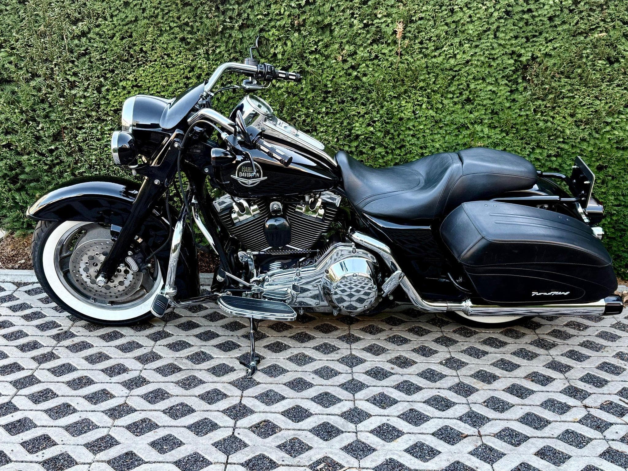 Harley-Davidson Road King Custom FLHRSI (2004) - Photo 1