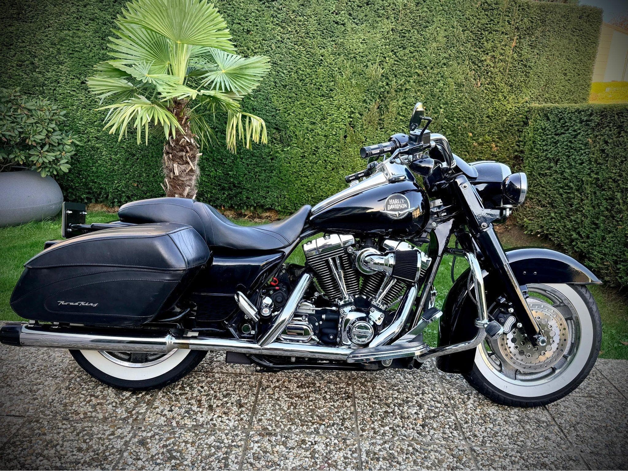 Harley-Davidson Road King Custom FLHRSI (2004) - Photo 2