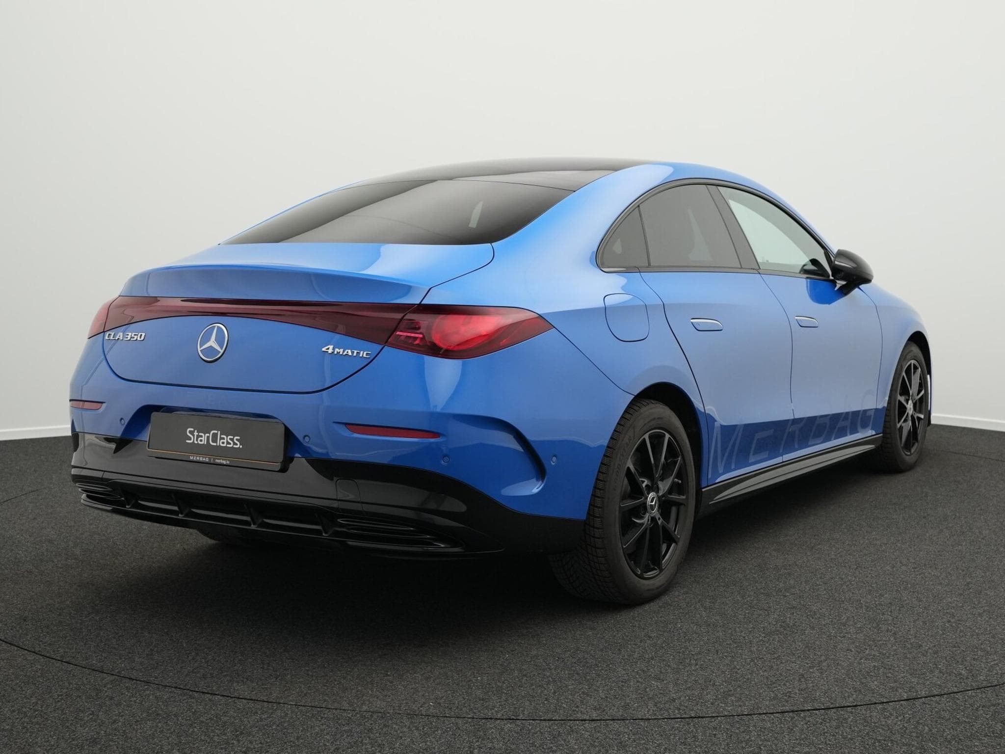 Mercedes CLA 350 4MATIC AMG-Line mit EQ Technologie (2025) - Photo 3