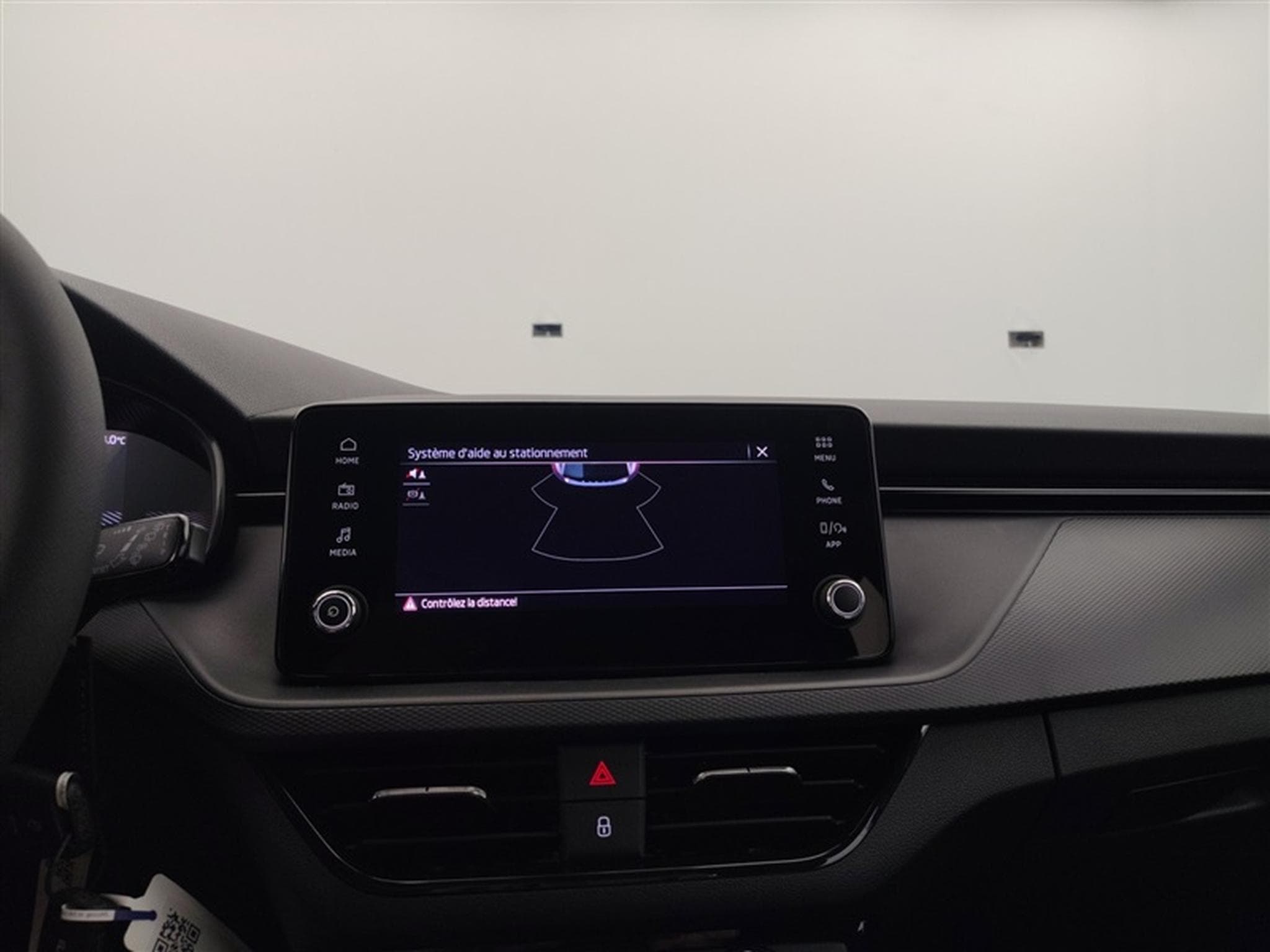 Skoda Scala 1.0 TSI 95cv Clever CARPLAY / FULL LED / PDC AR (2026) - Photo 16