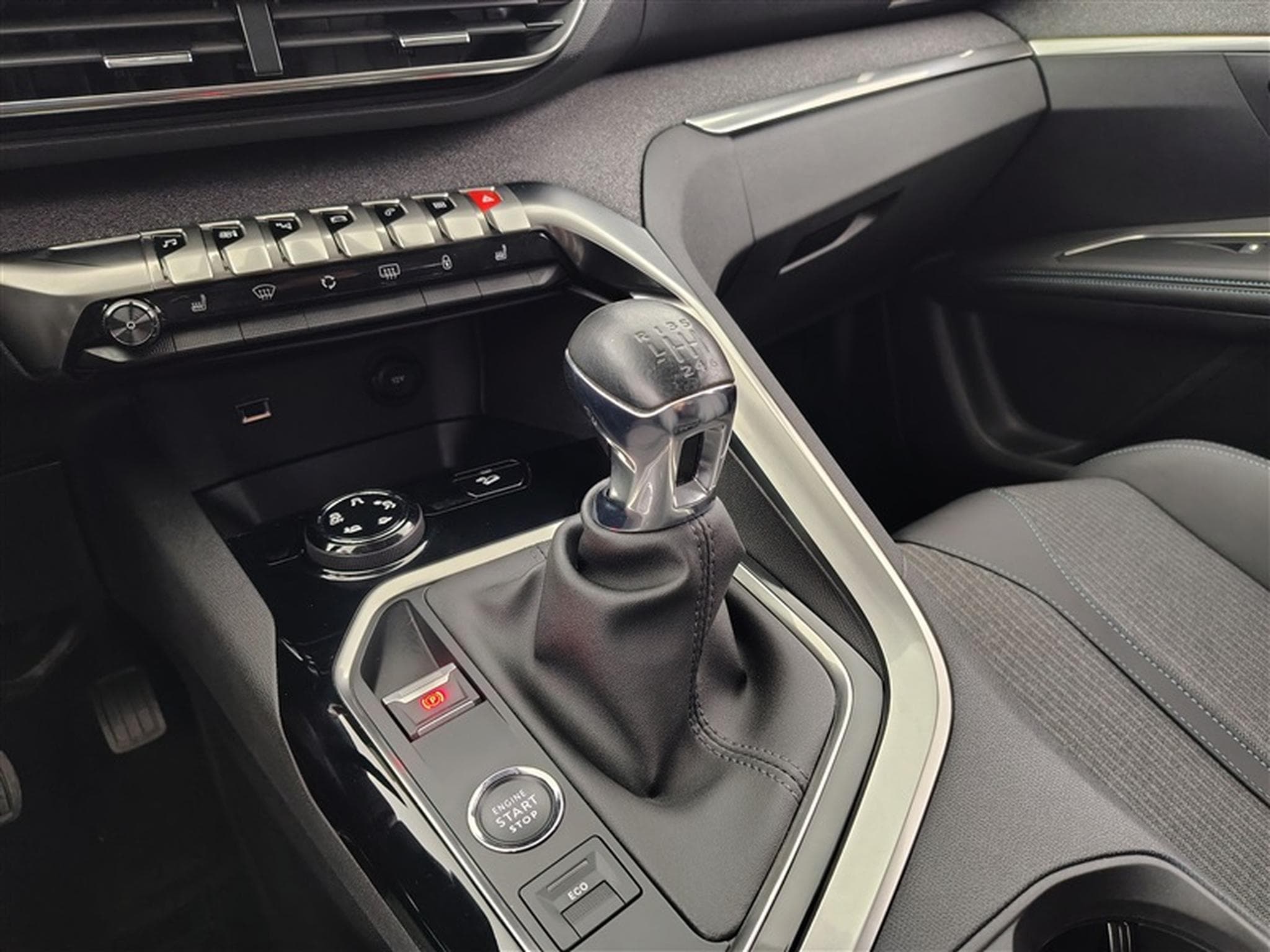 Peugeot 3008 1.2 PureTech Allure Pack (EU6.4) (2023) - Photo 12