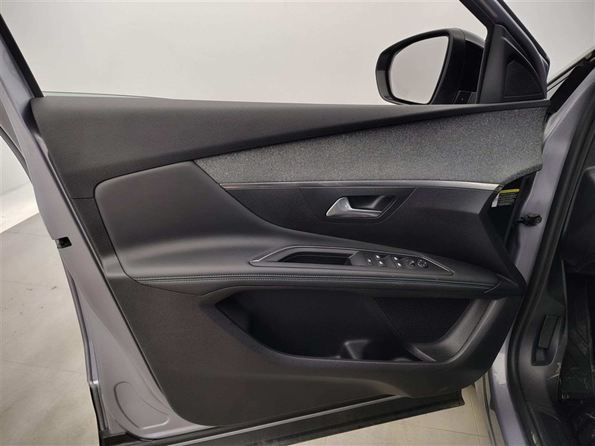 Peugeot 3008 1.2 PureTech Allure Pack (EU6.4) (2023) - Photo 17