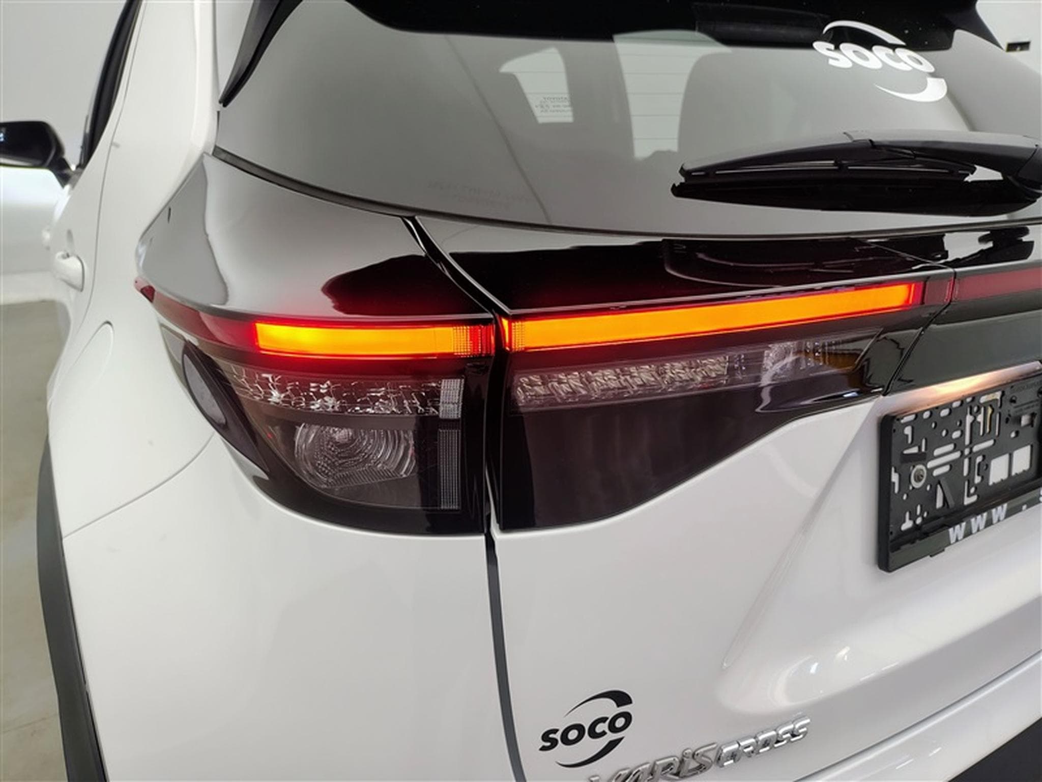 Toyota Yaris Cross 1.5i VVT-i Hybrid E-CVT CARPLAY / CAMERA / FULL LED / ALU17" (2026) - Photo 16