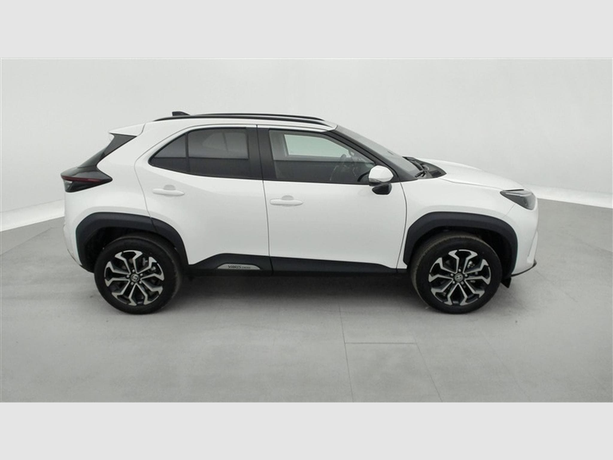 Toyota Yaris Cross 1.5i VVT-i Hybrid E-CVT CARPLAY / CAMERA / FULL LED / ALU17" (2026) - Photo 24