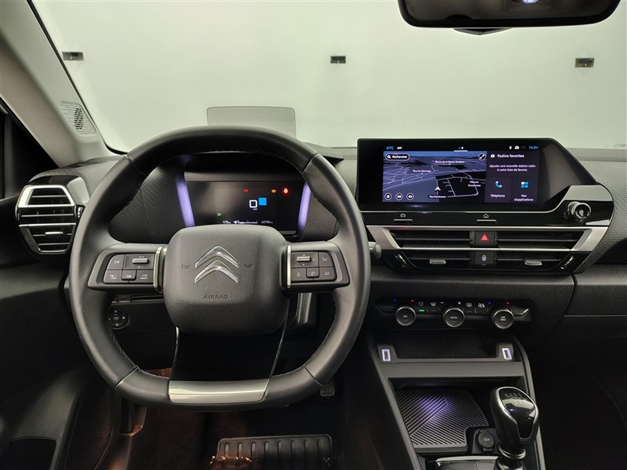 Citroën C4 1.2 PureTech Shine Pack CUIR/NAVI/FULL LED (2023) - Photo 9