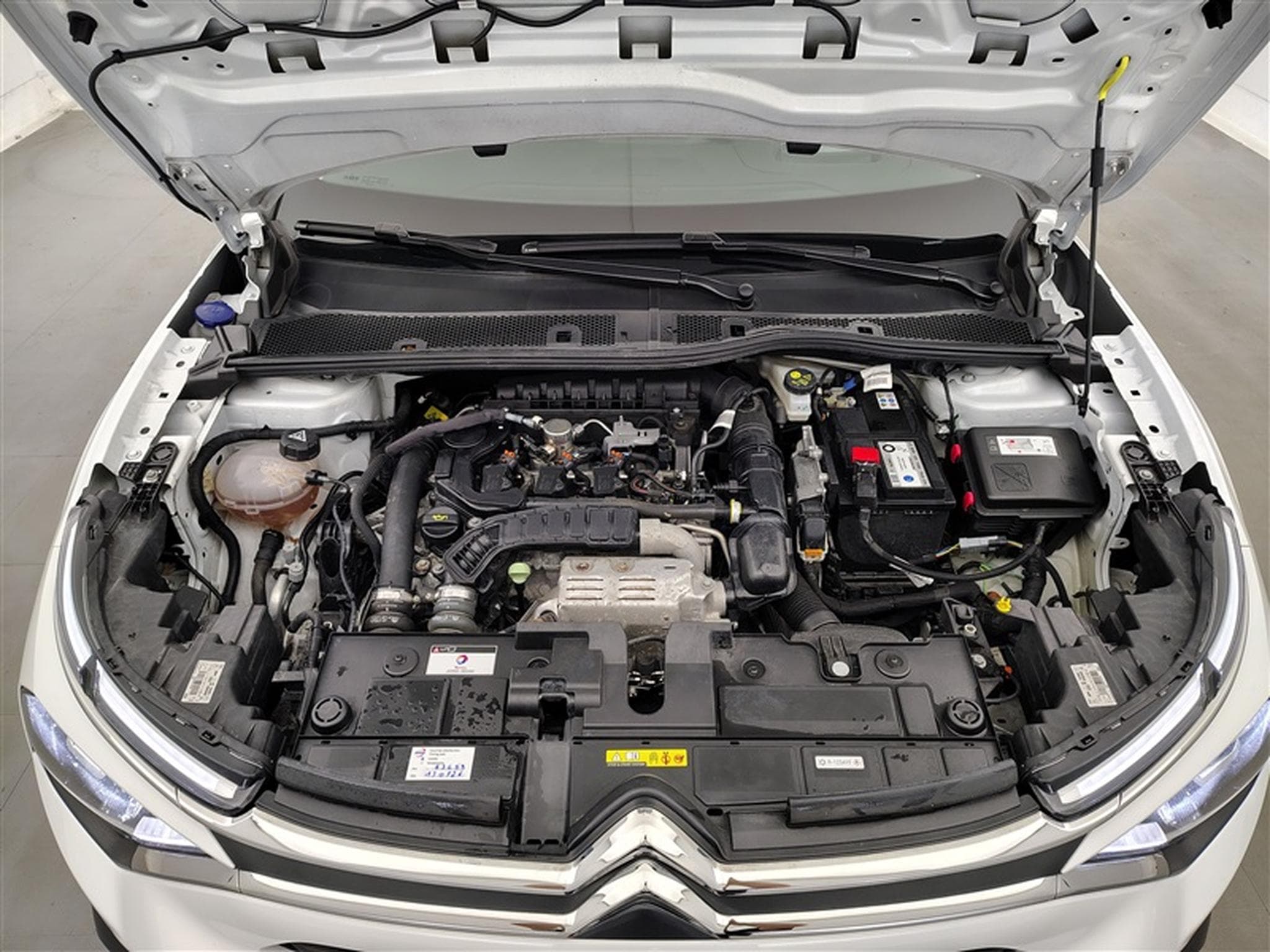 Citroën C4 1.2 PureTech Shine Pack CUIR/NAVI/FULL LED (2023) - Photo 20