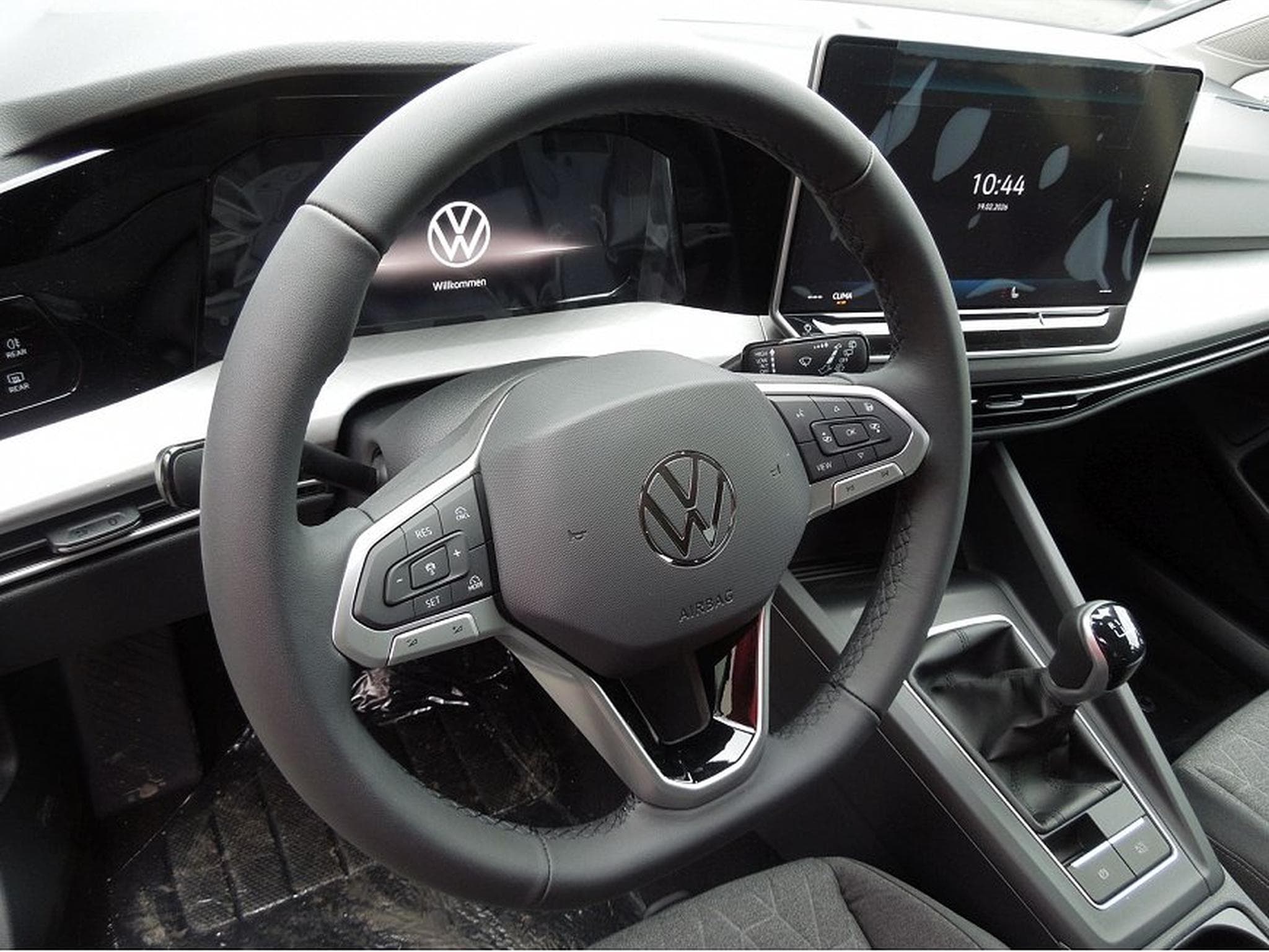 VW Golf (2026) - Photo 6