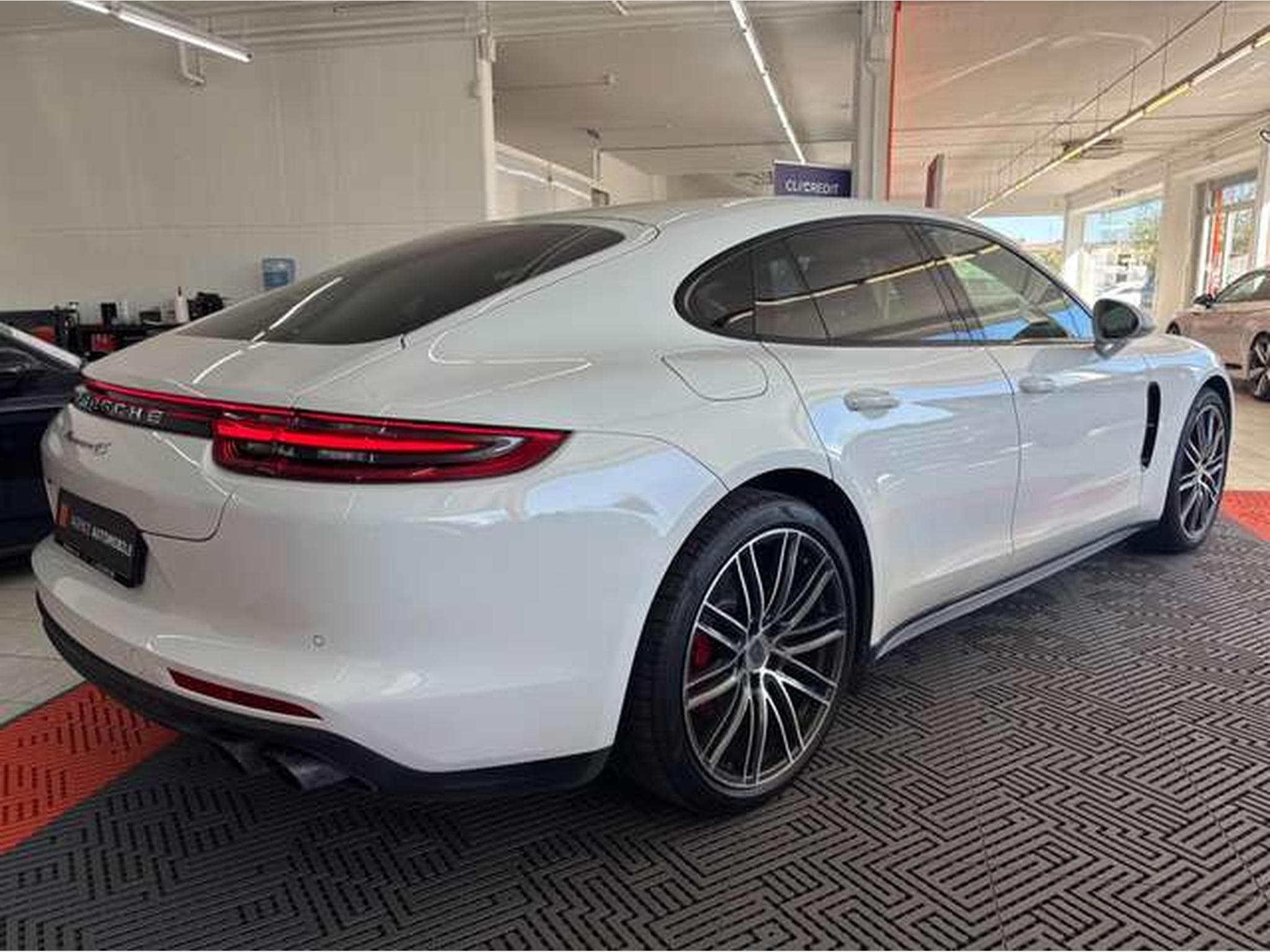 Porsche Panamera 4S V6 3.0 440ch PDK (2017) - Photo 5