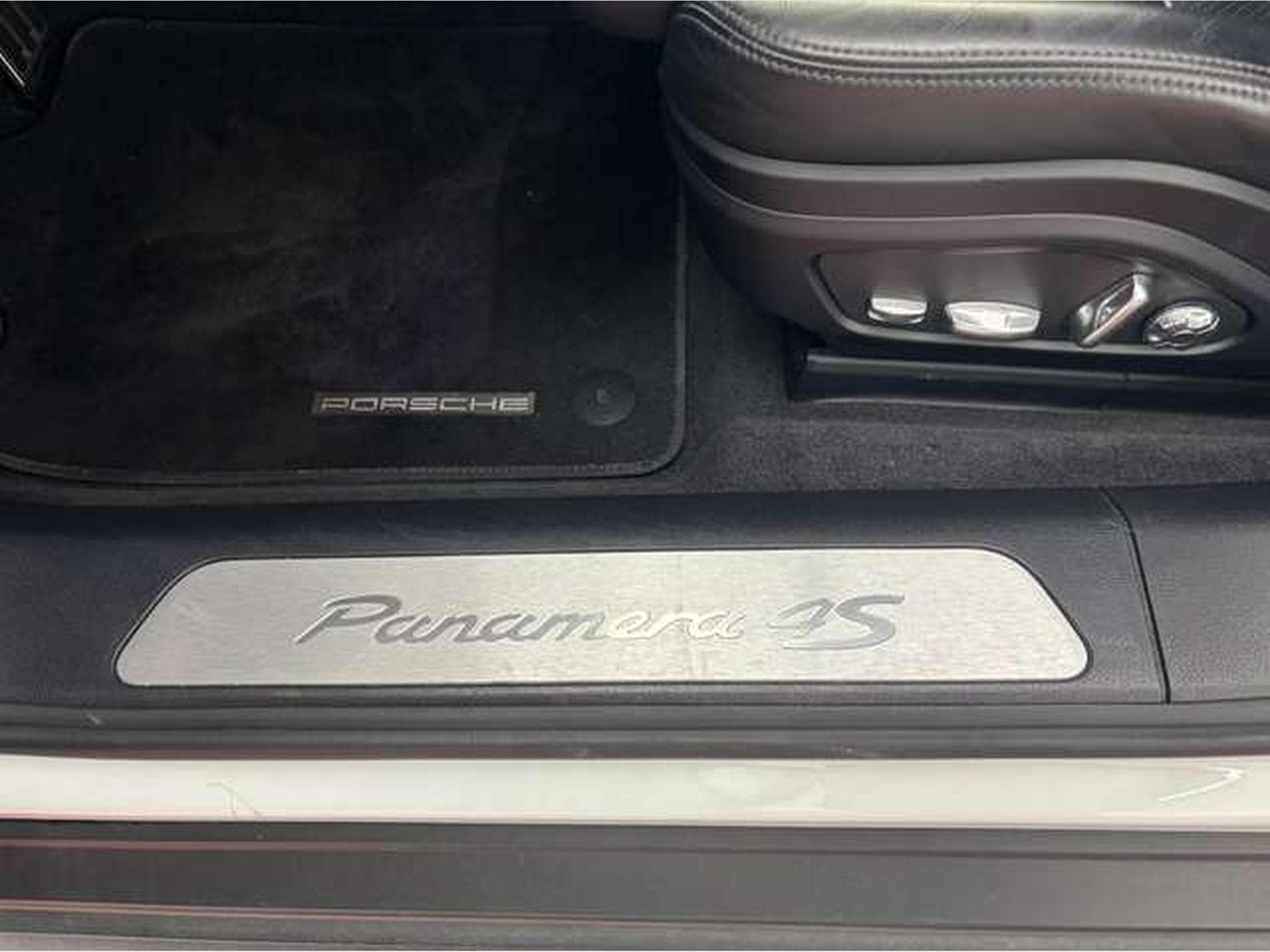 Porsche Panamera 4S V6 3.0 440ch PDK (2017) - Photo 9